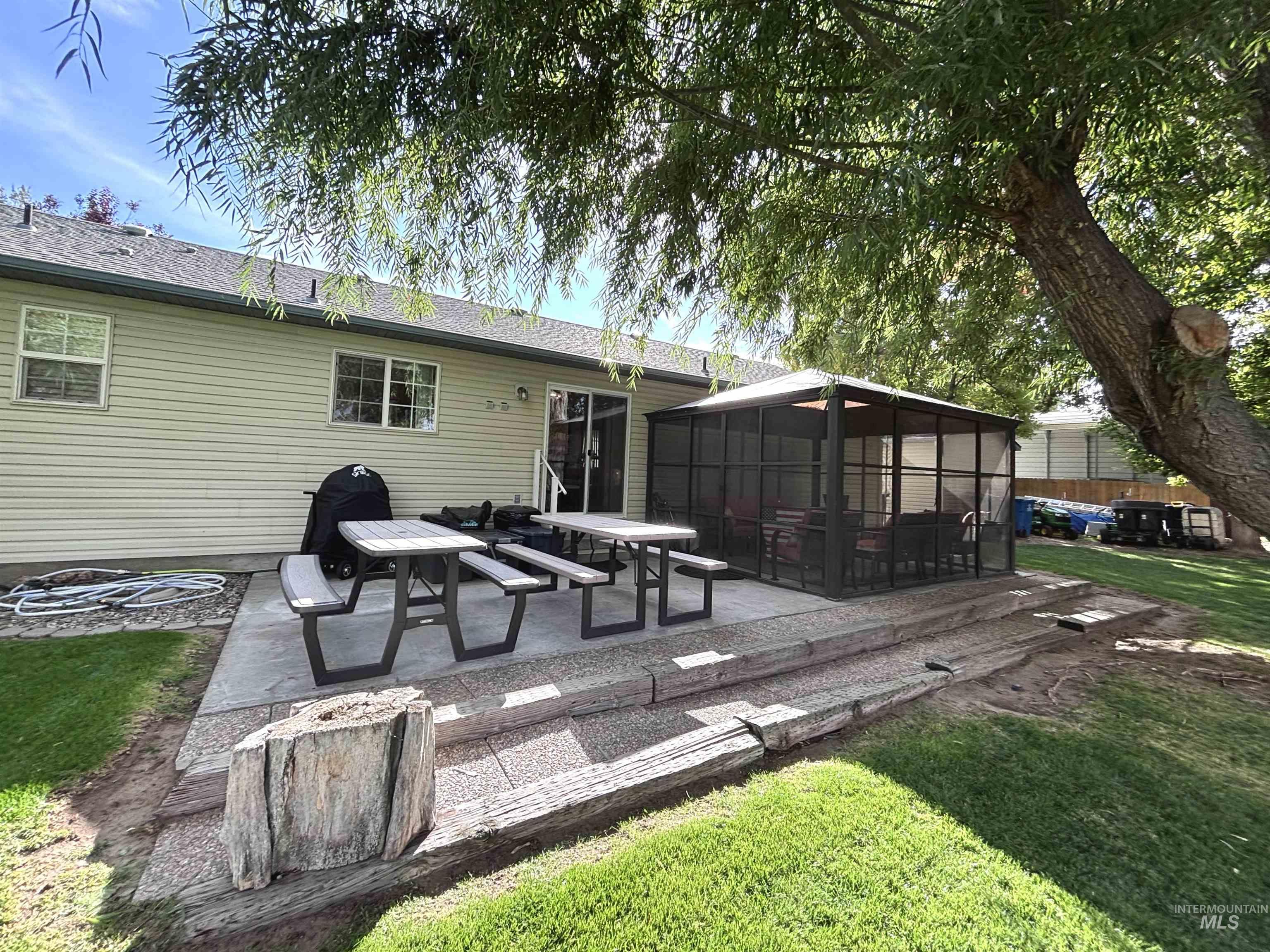 2731 E Northview Drive Property Photo 36