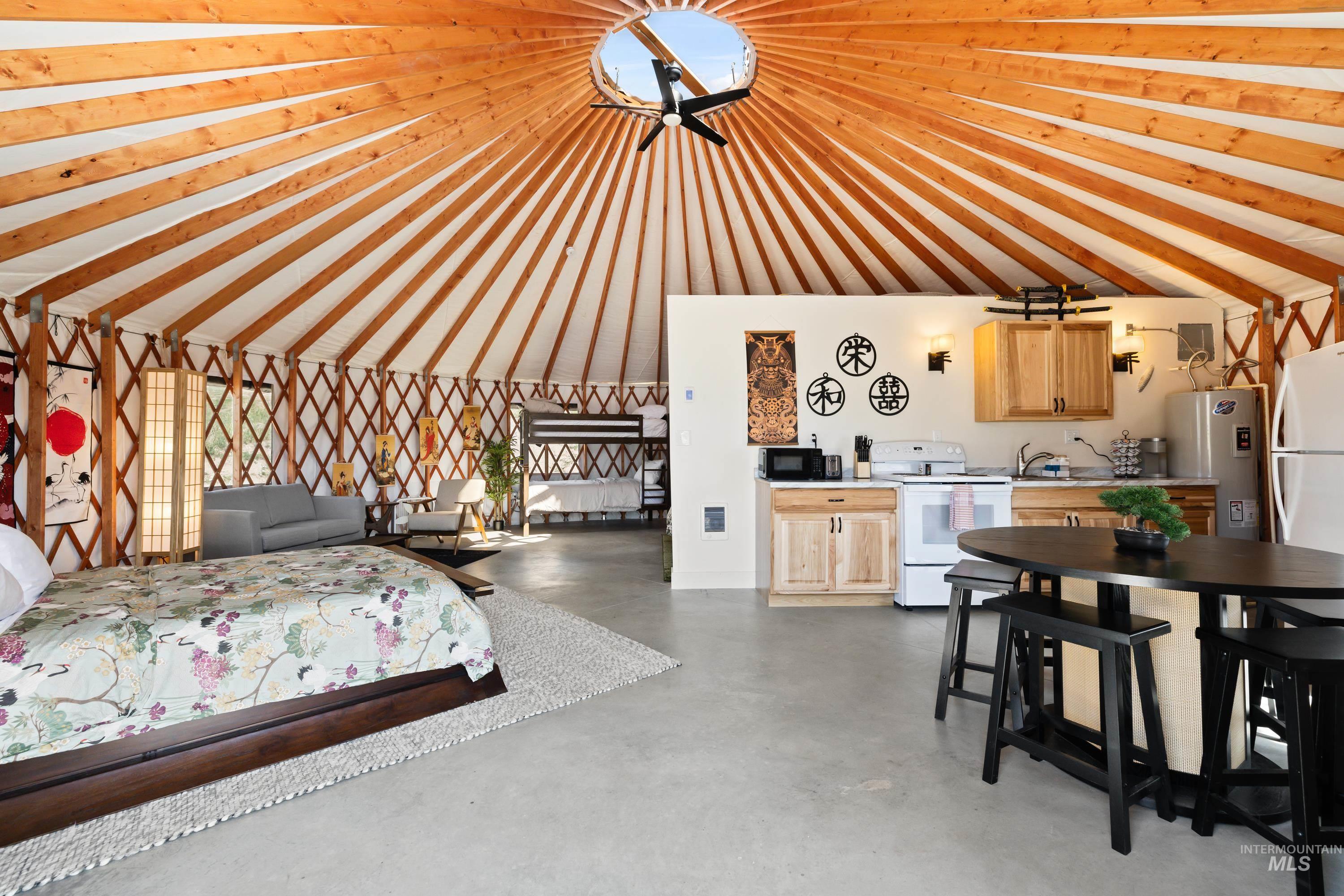 6625 Goshawk Wy Property Photo 7
