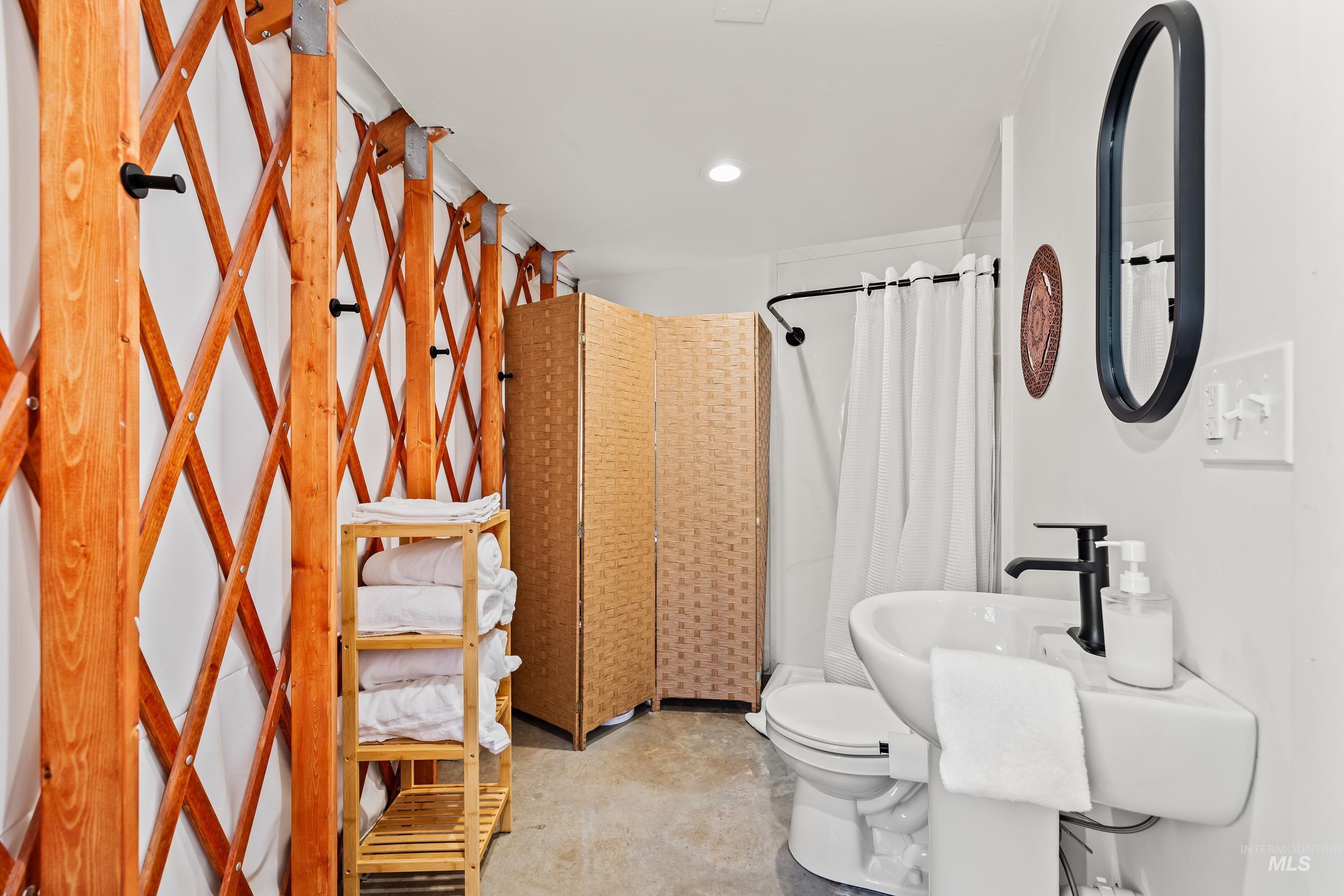 6625 Goshawk Wy Property Photo 16
