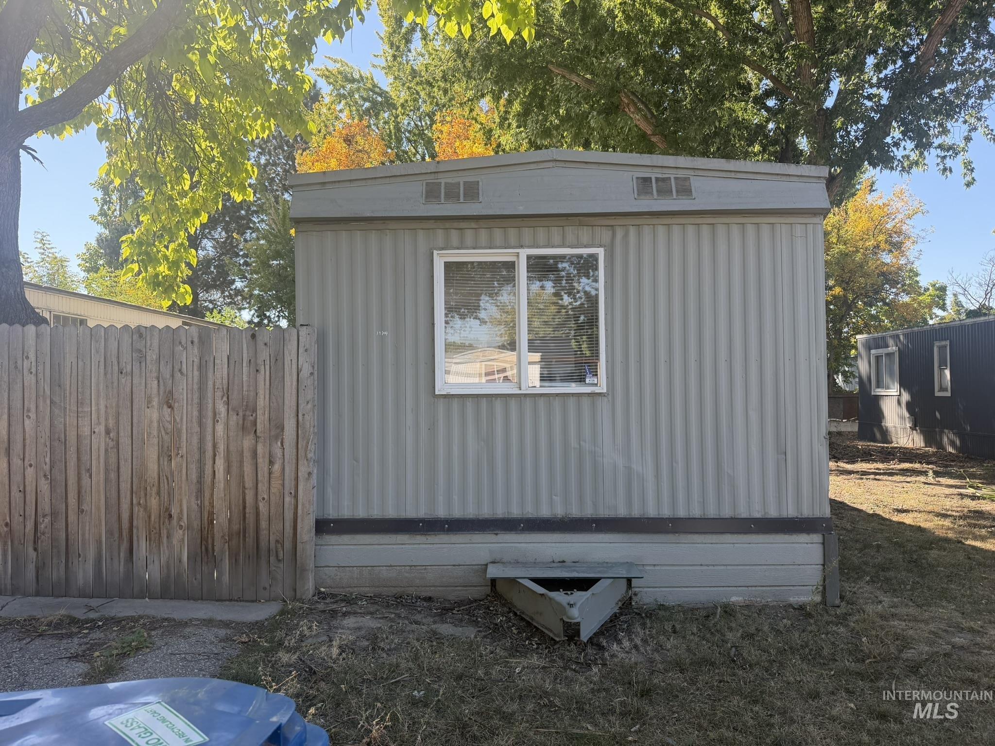 408 E 51st Property Photo 1