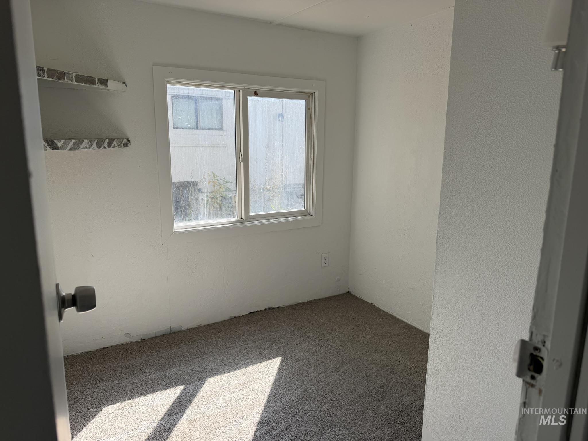 408 E 51st Property Photo 12