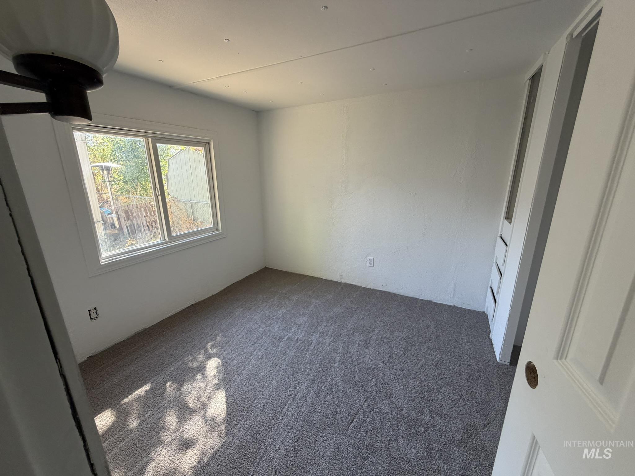 408 E 51st Property Photo 14