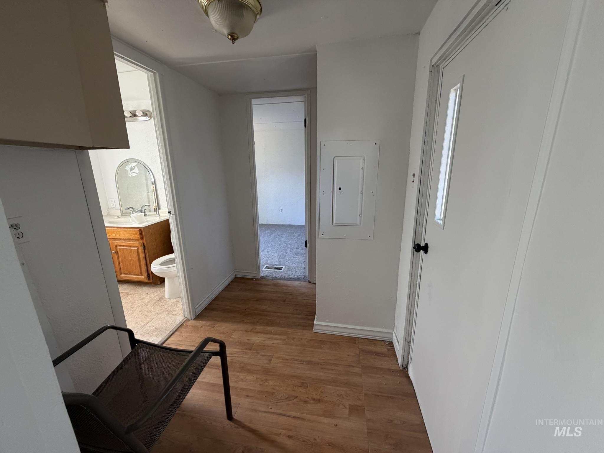 408 E 51st Property Photo 15