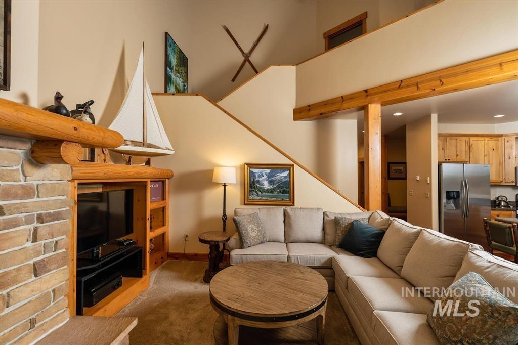 1349 Hearthstone Court Property Photo 2