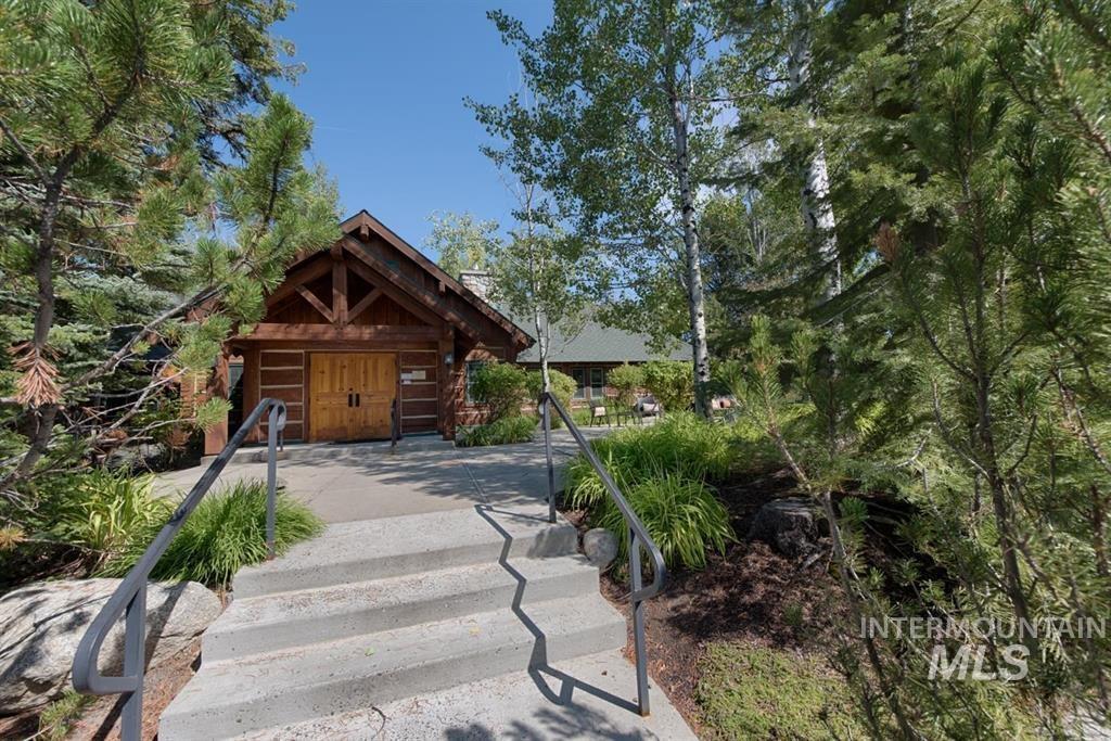 1349 Hearthstone Court Property Photo 15