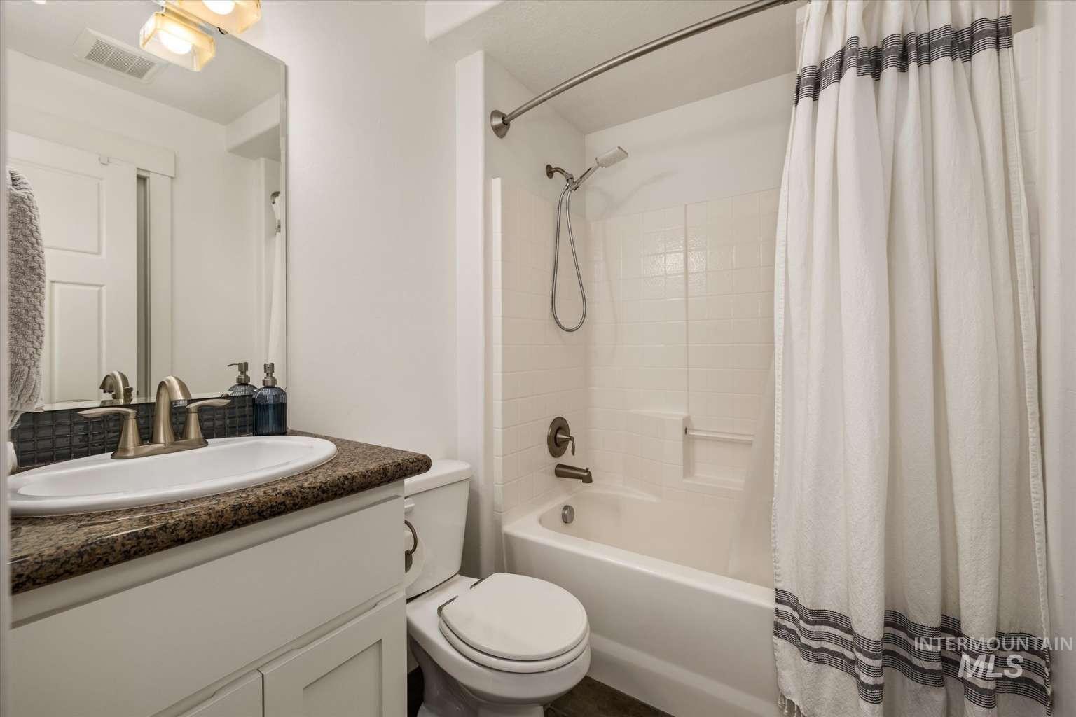 1339 S Division Ave Property Photo 21