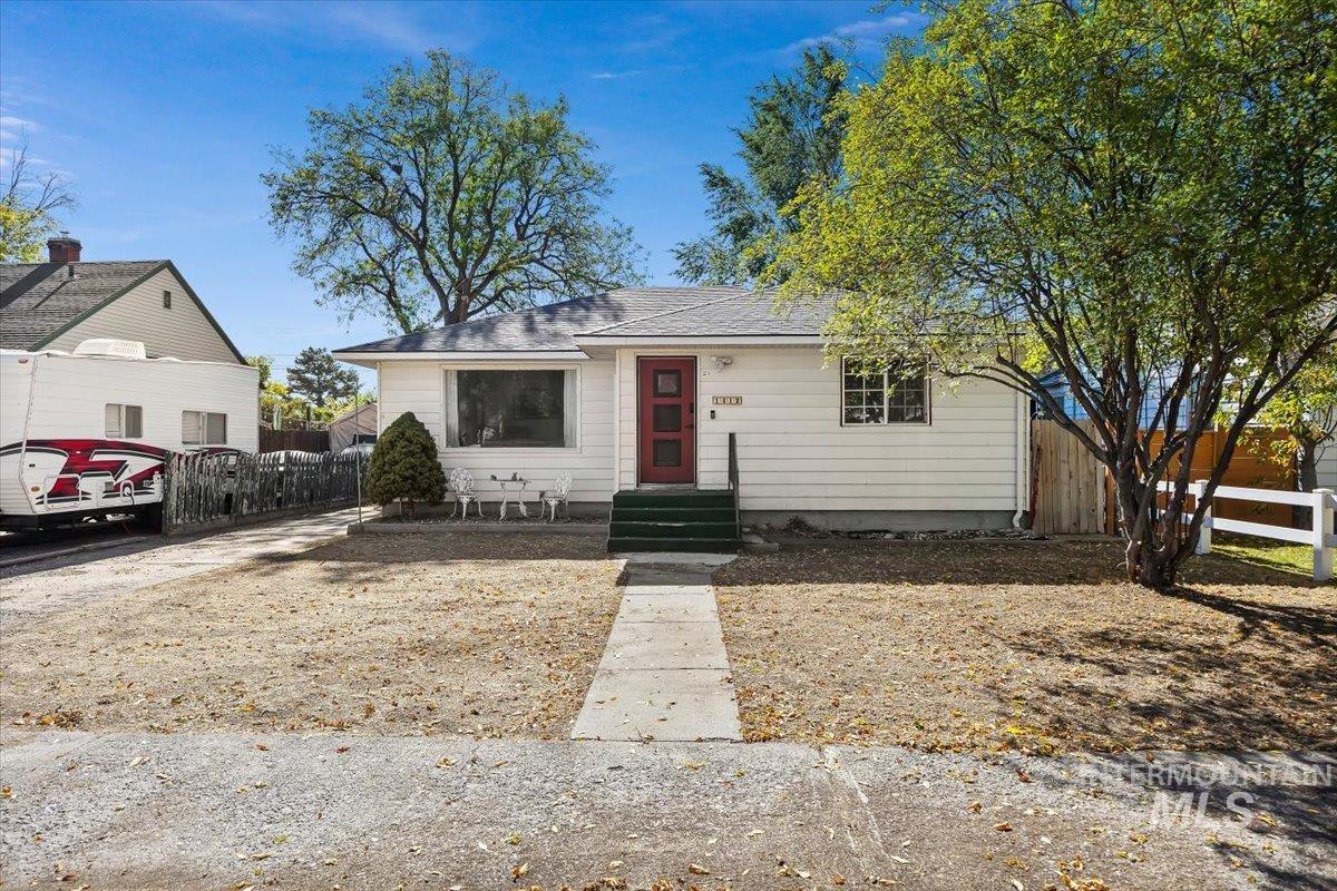 1412 7th Ave E Property Photo 1