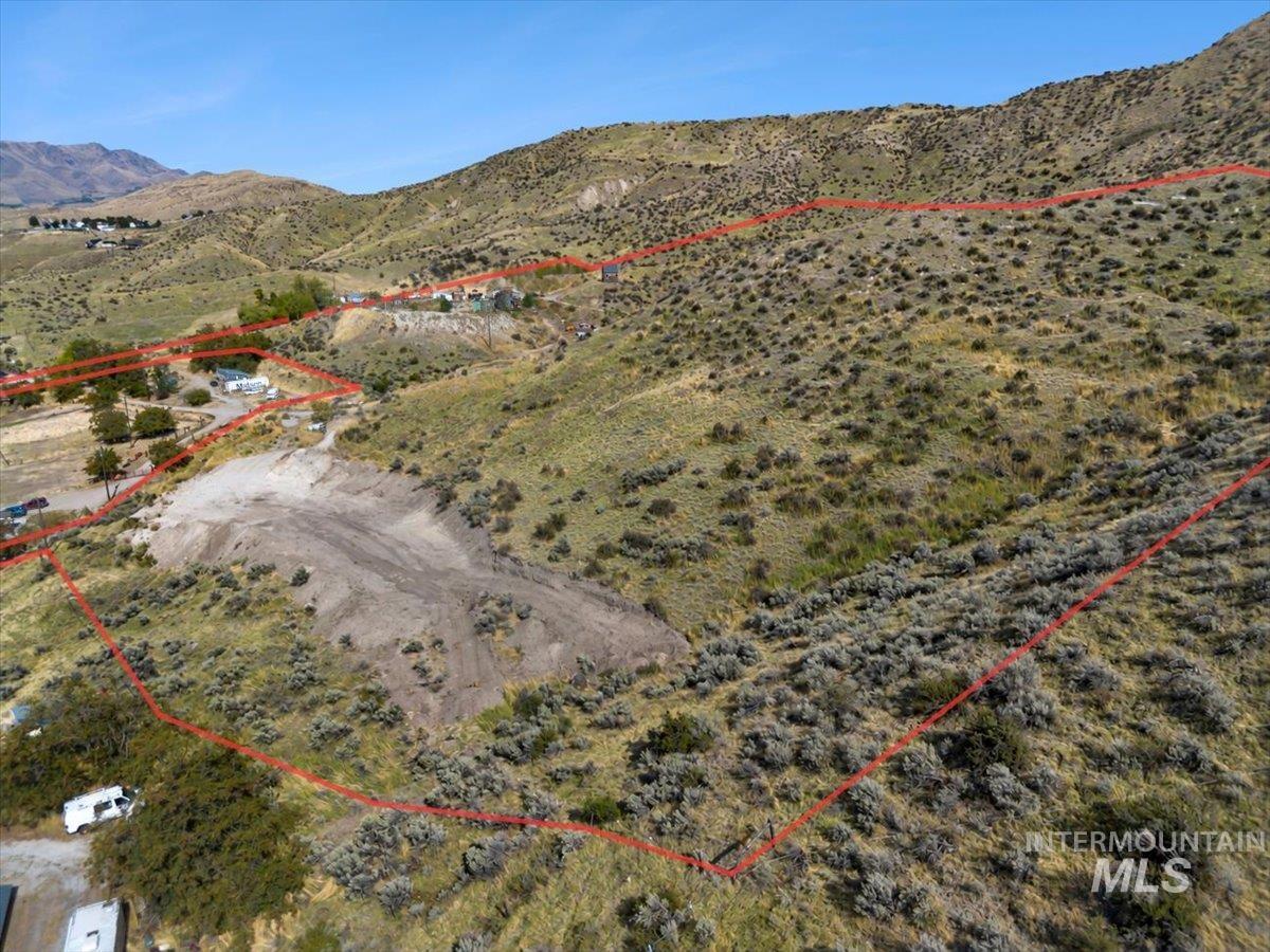 4561 Frozen Dog Rd Property Photo 5