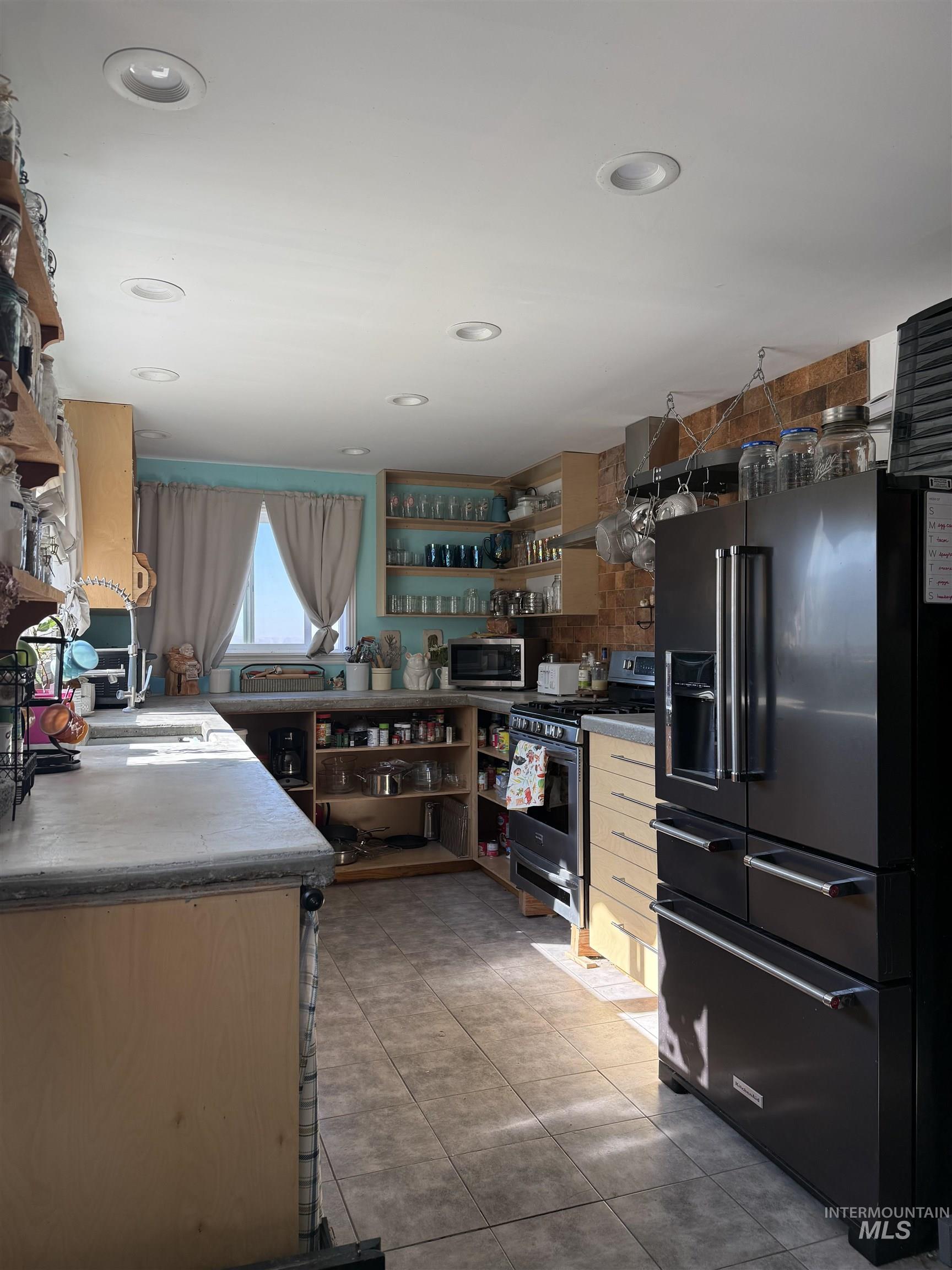 4561 Frozen Dog Rd Property Photo 10