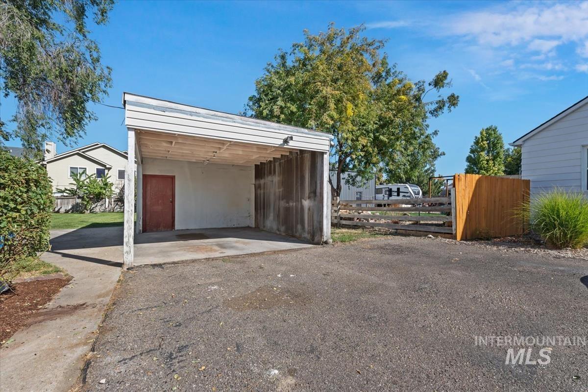 516 E Hawaii Ave Property Photo 39