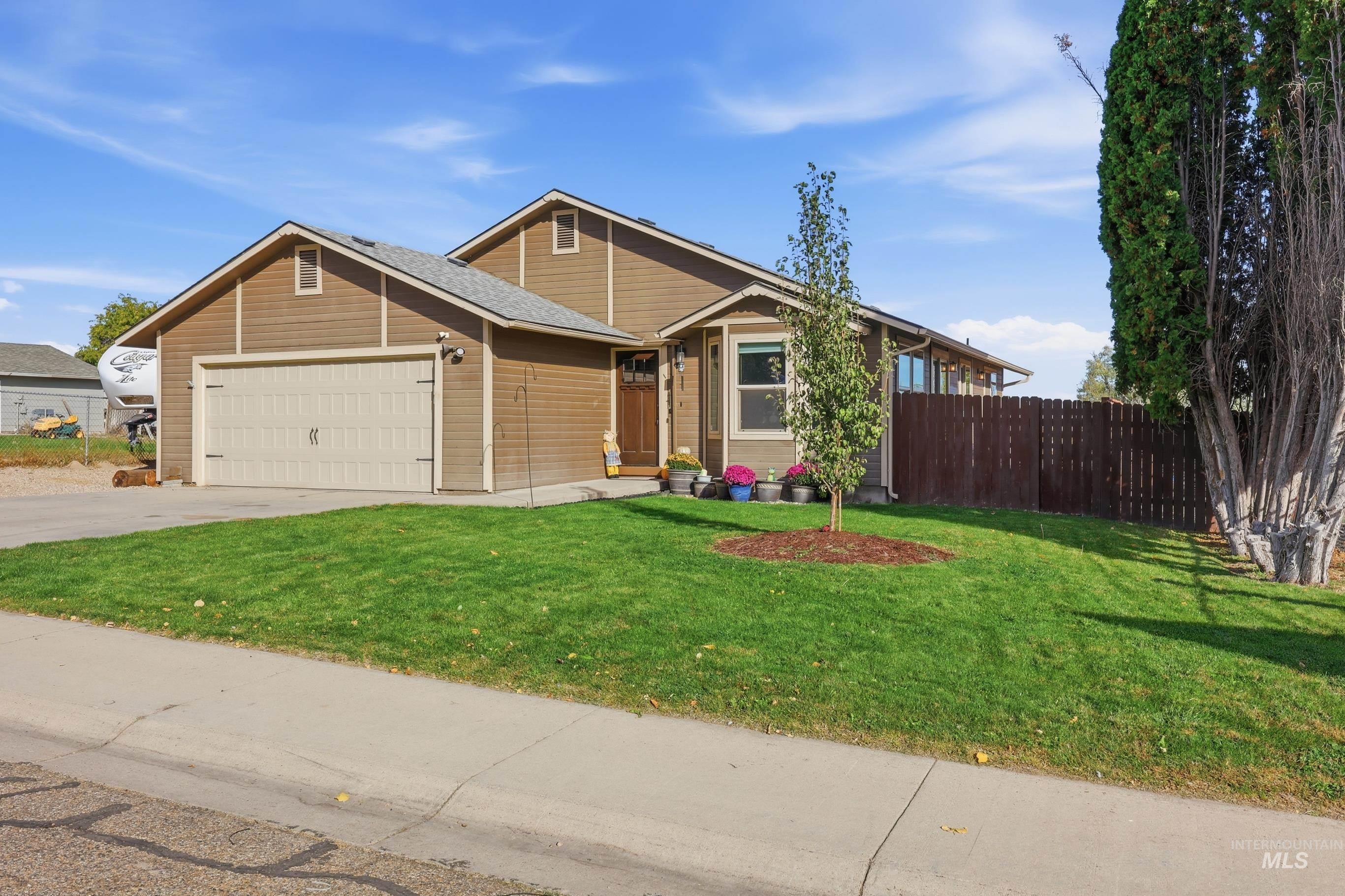21270 Whittier Dr Property Photo 2
