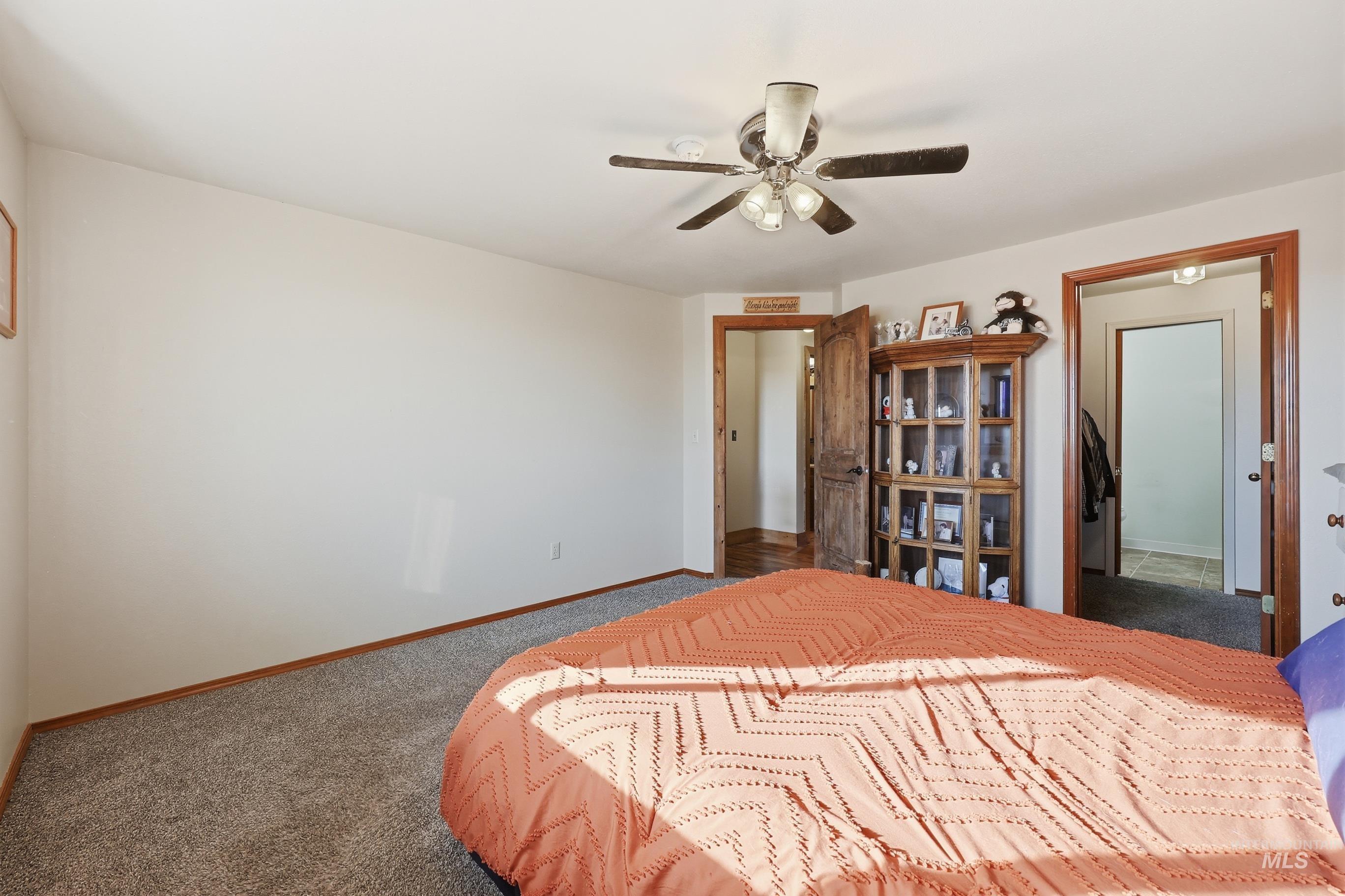 21270 Whittier Dr Property Photo 14