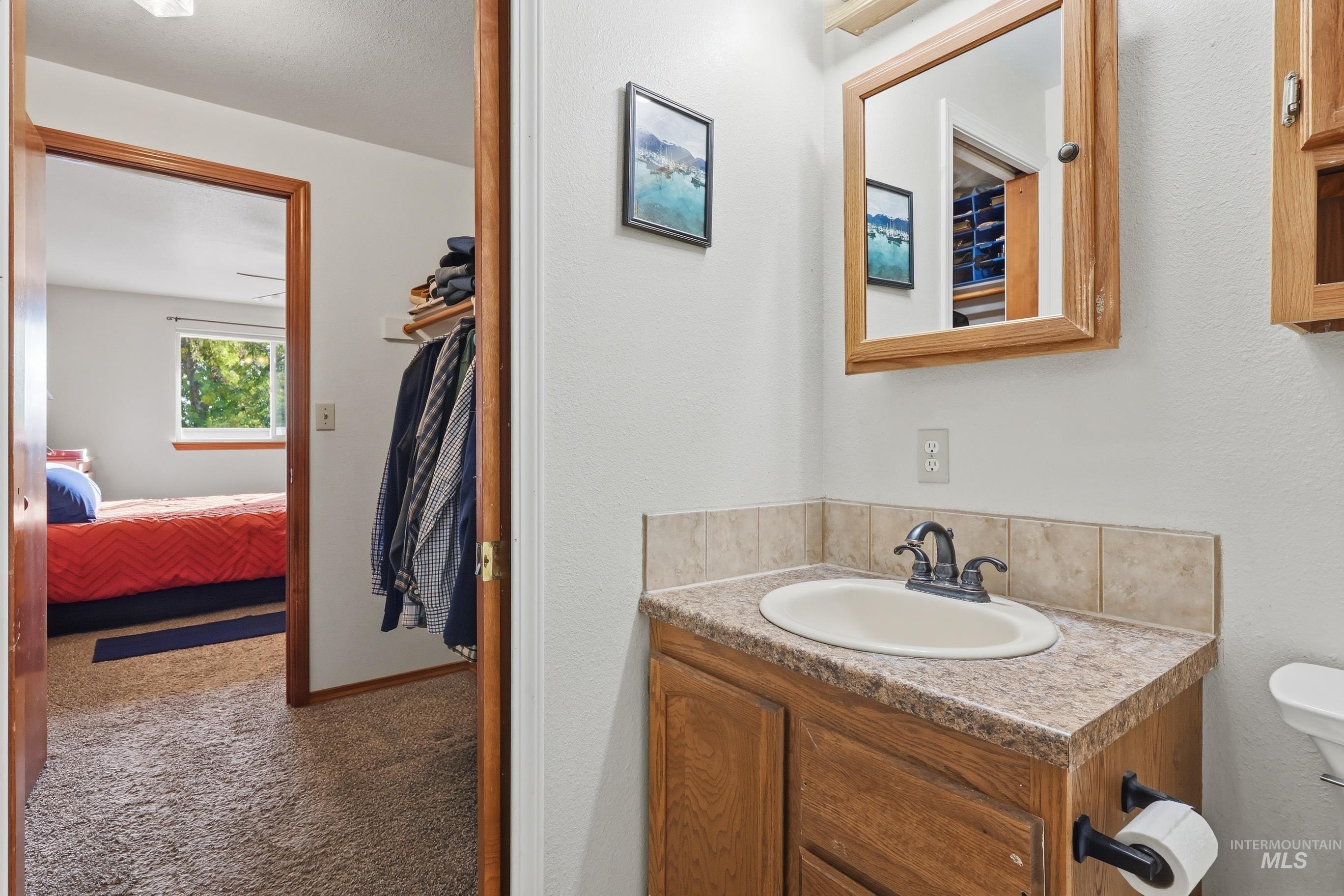 21270 Whittier Dr Property Photo 15