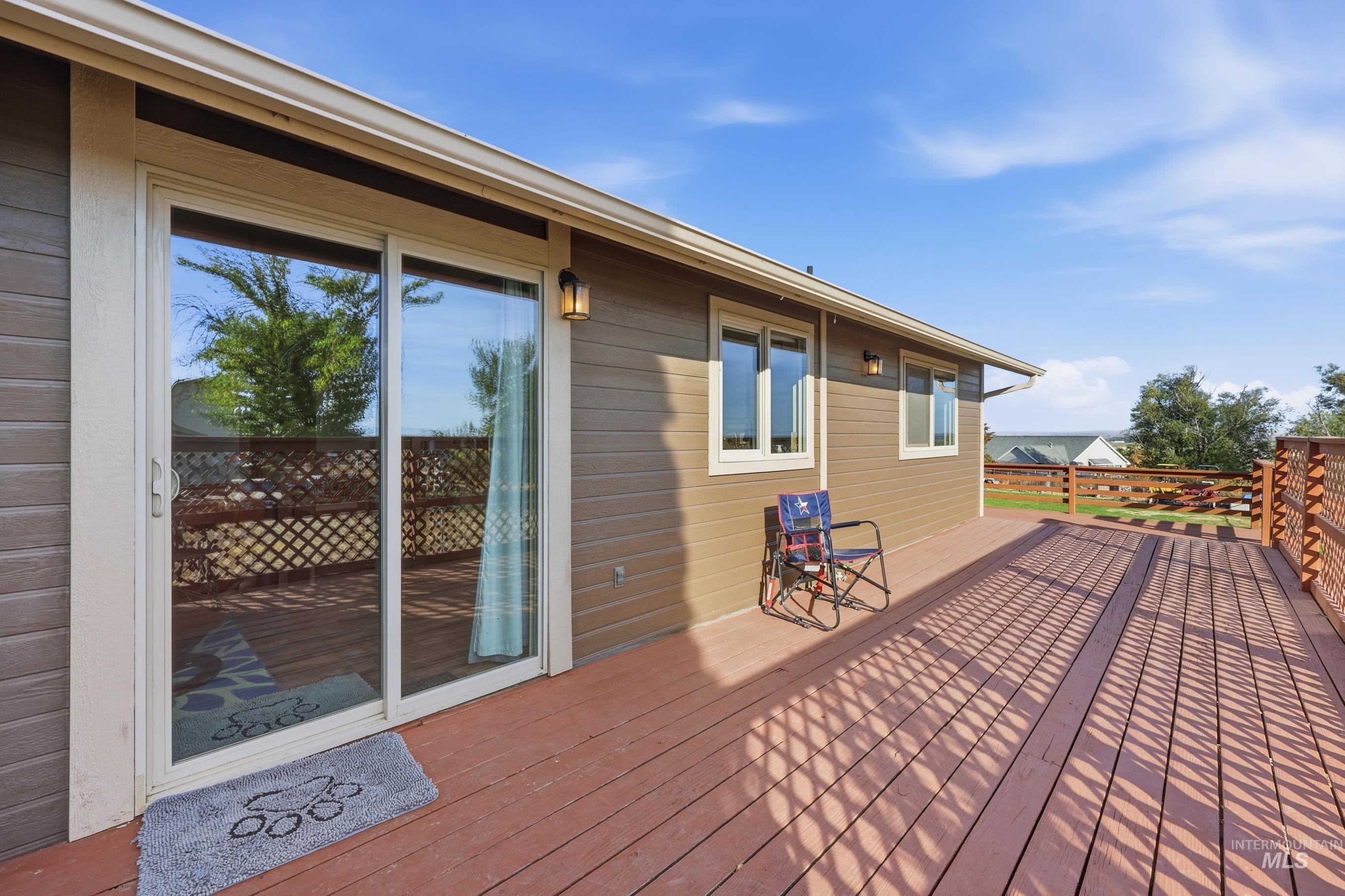 21270 Whittier Dr Property Photo 23
