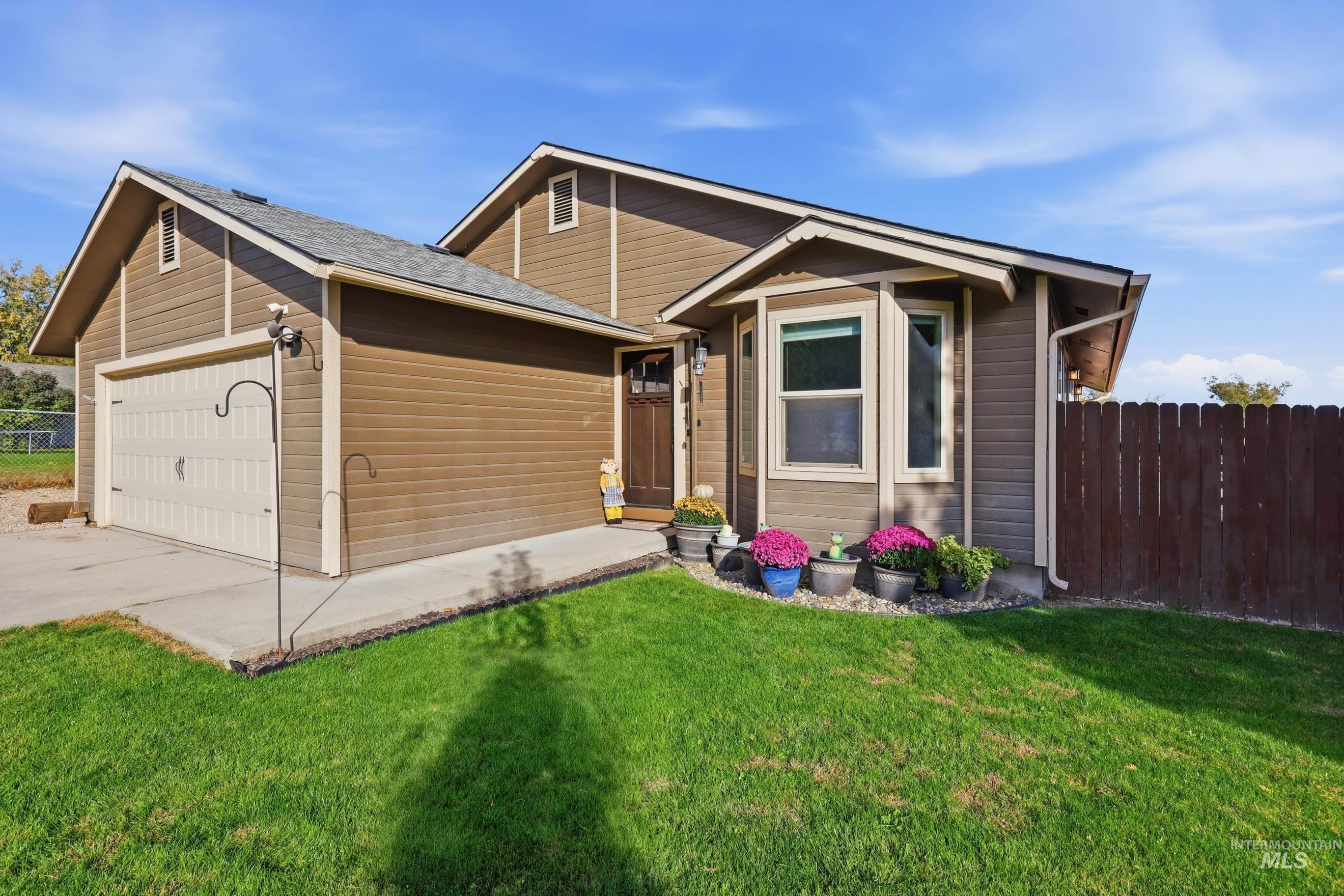 21270 Whittier Dr Property Photo 27