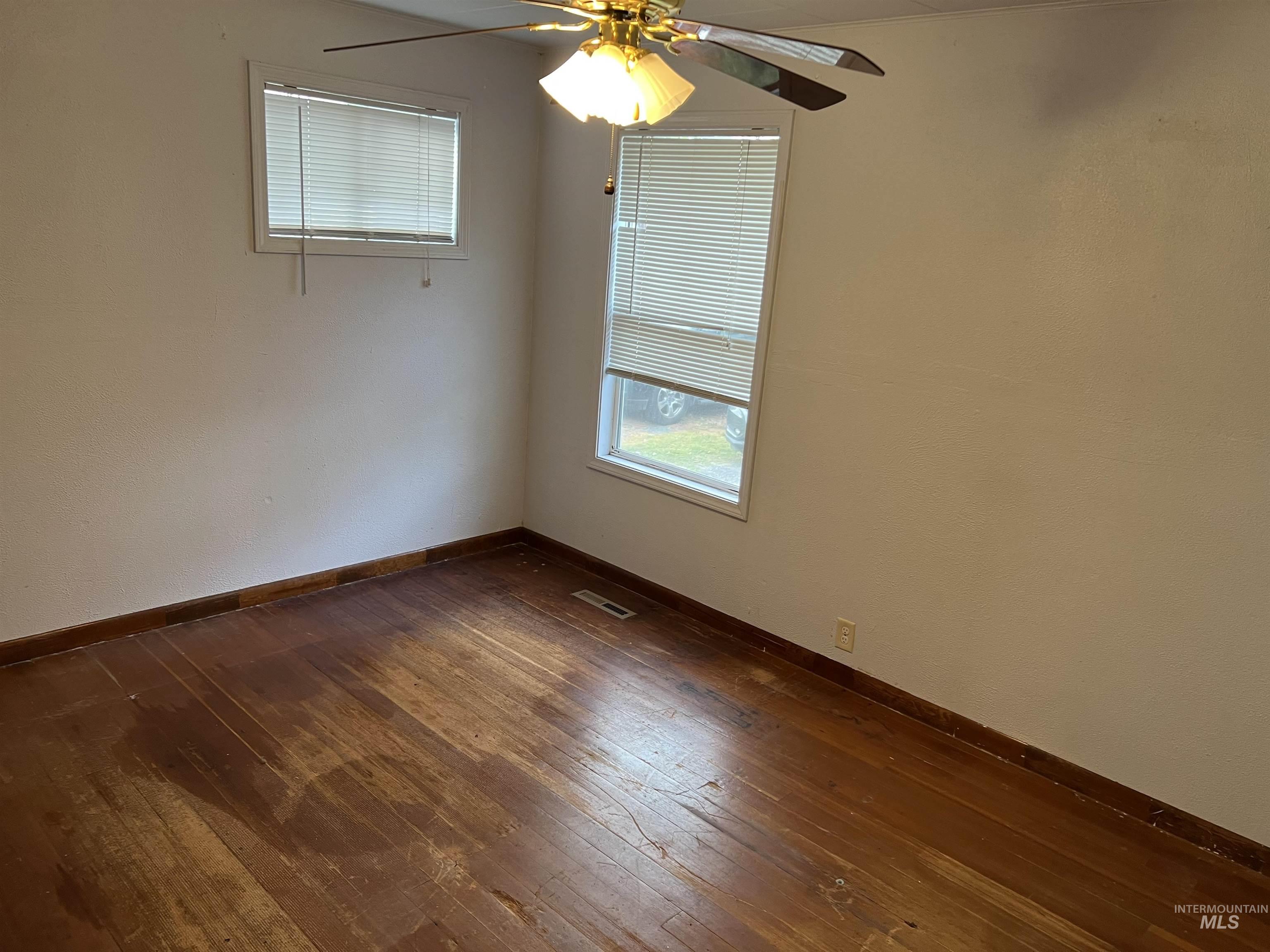 712 Park Ave Property Photo 5