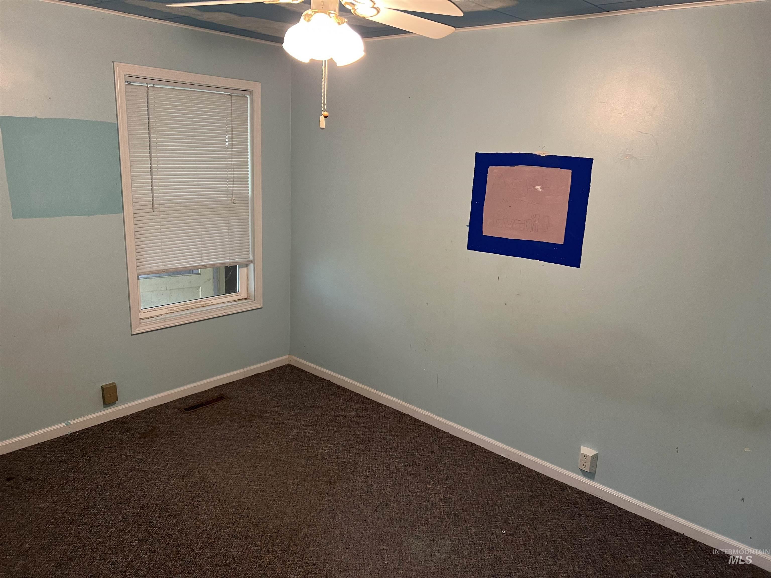 712 Park Ave Property Photo 6