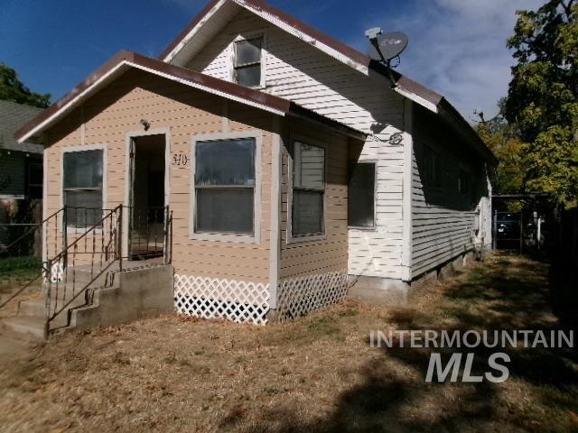 510 E 3rd St Property Photo 3