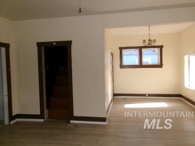 510 E 3rd St Property Photo 14
