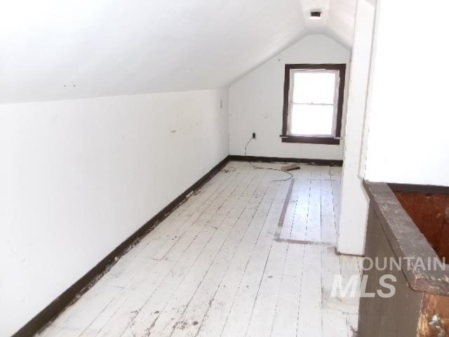 510 E 3rd St Property Photo 29