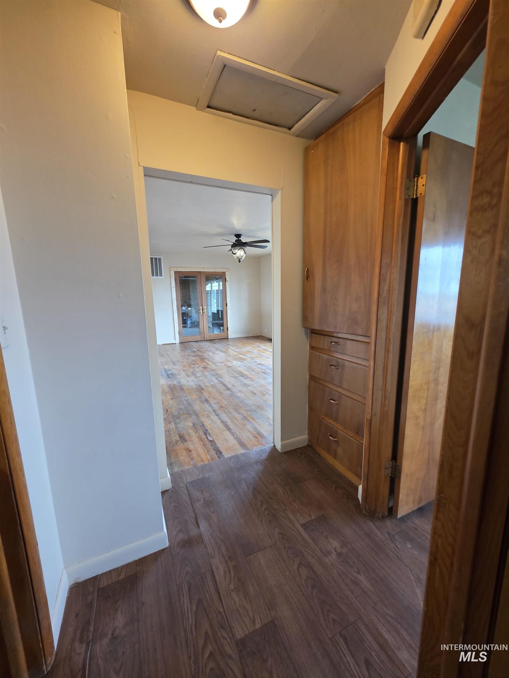 221 Juniper Street Property Photo 13