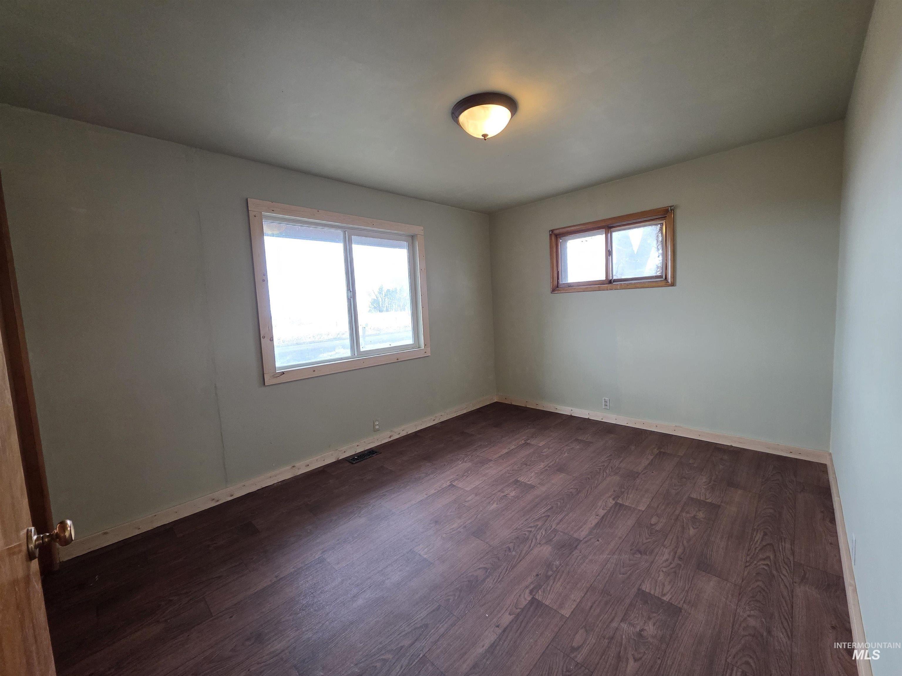 221 Juniper Street Property Photo 15