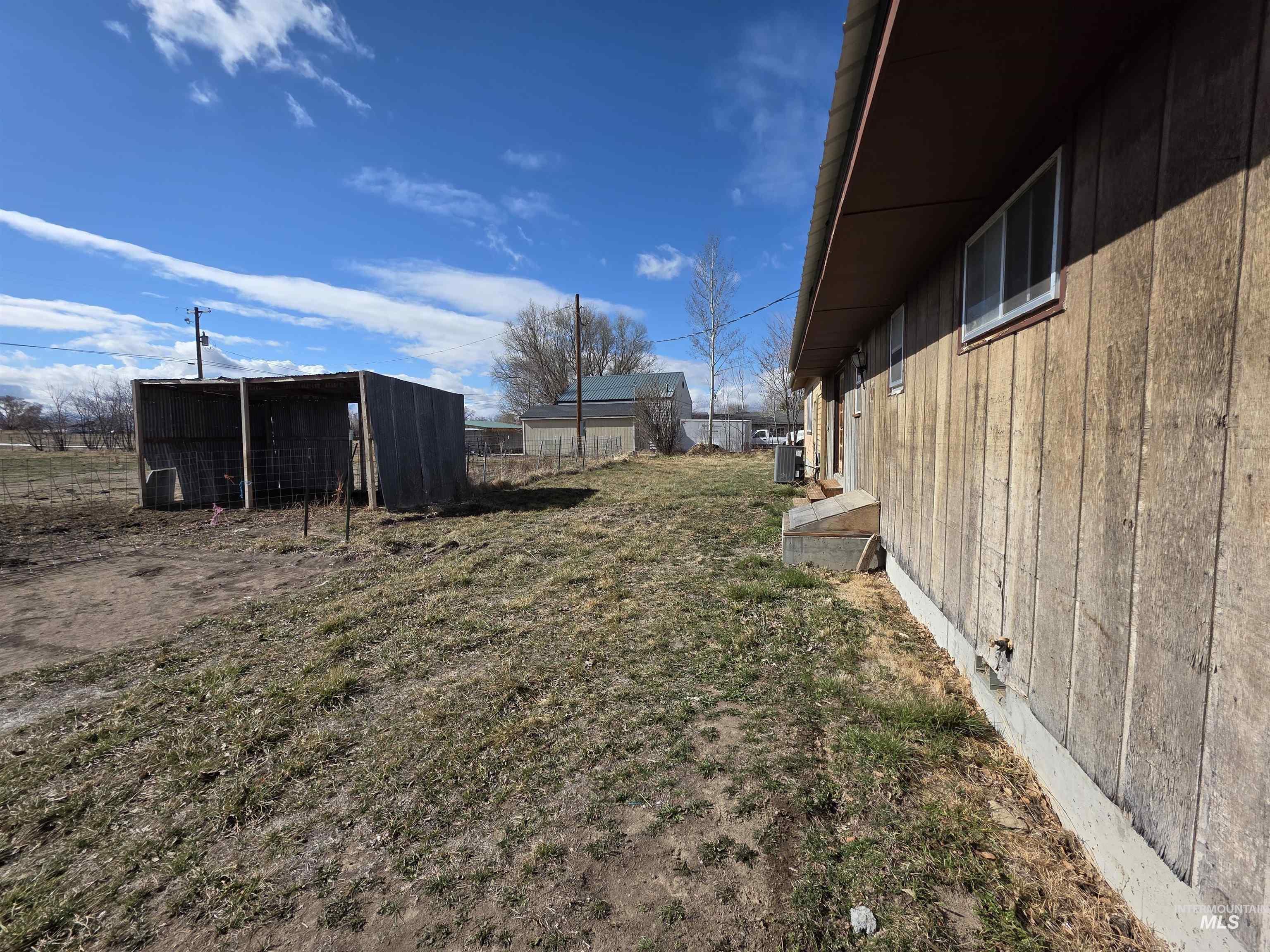221 Juniper Street Property Photo 18