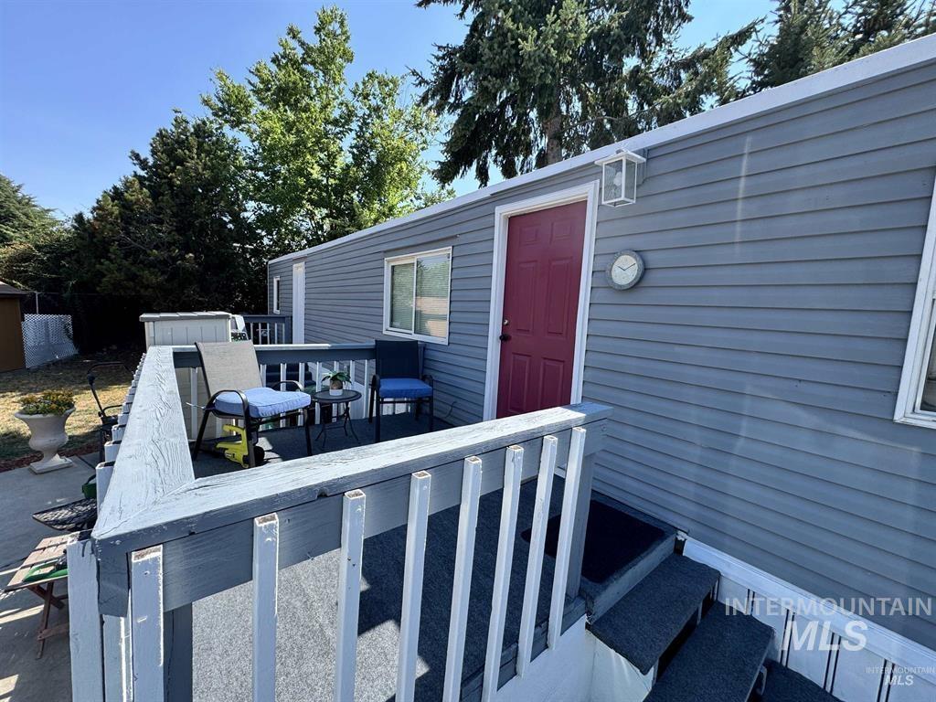8647 W Antelope Property Photo 3