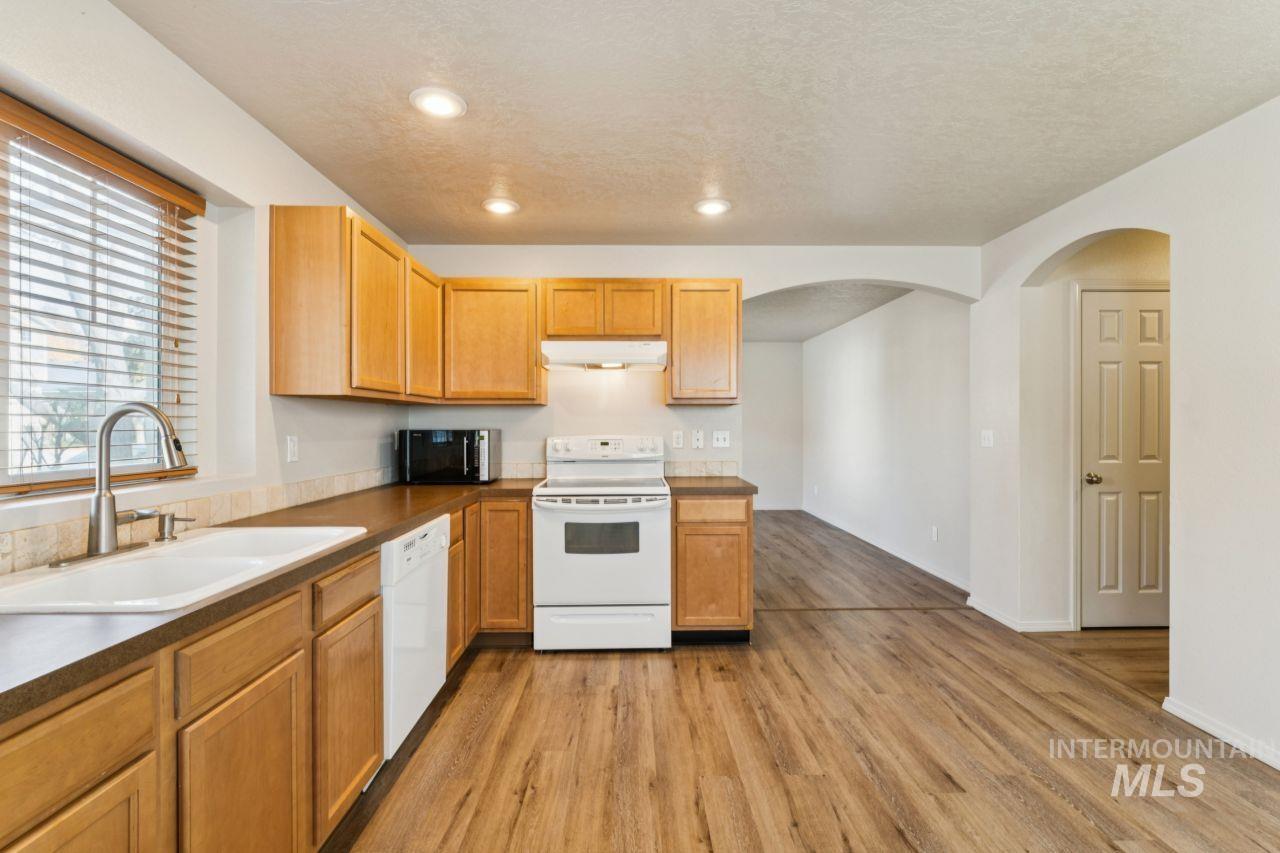 8215 W Grubstake Property Photo 16