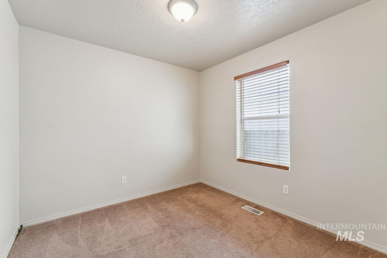 8215 W Grubstake Property Photo 28