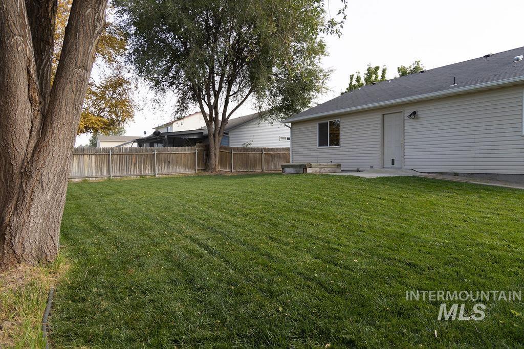 3510 E Downs Property Photo 8