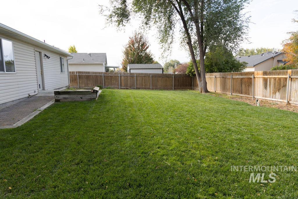 3510 E Downs Property Photo 9