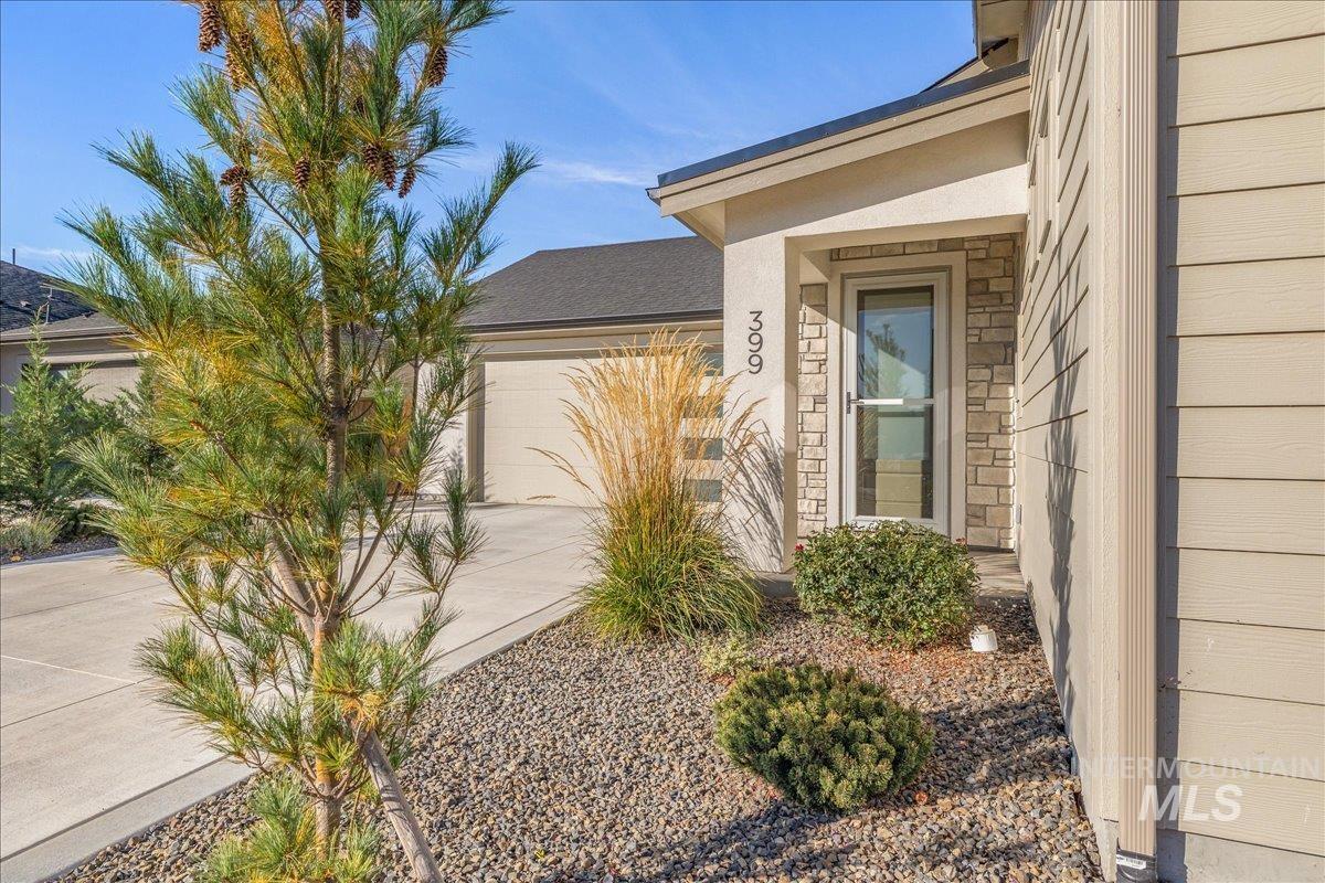 399 S Big Star Ln Property Photo 1