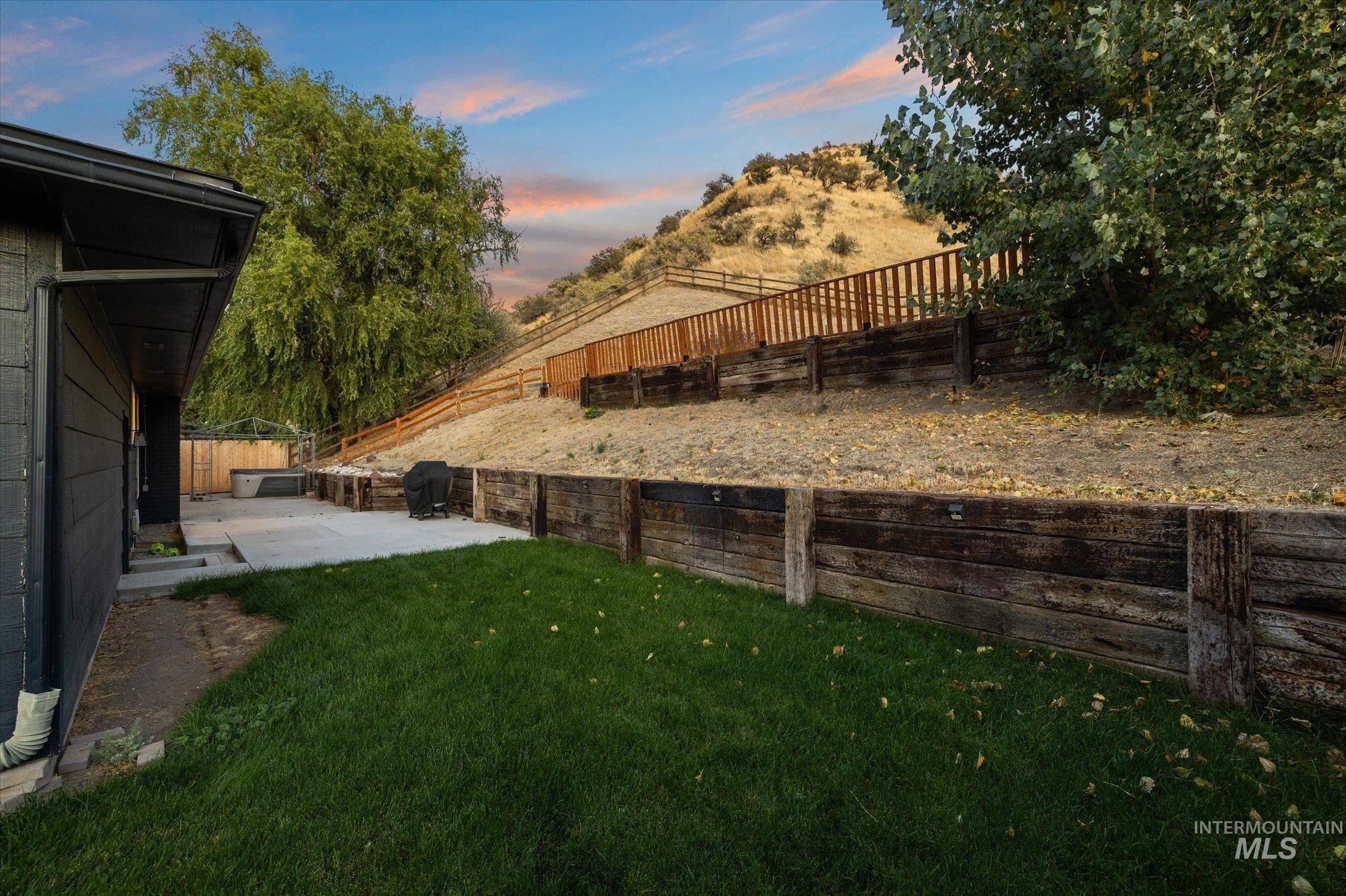 5840 N Collister Dr Property Photo 8