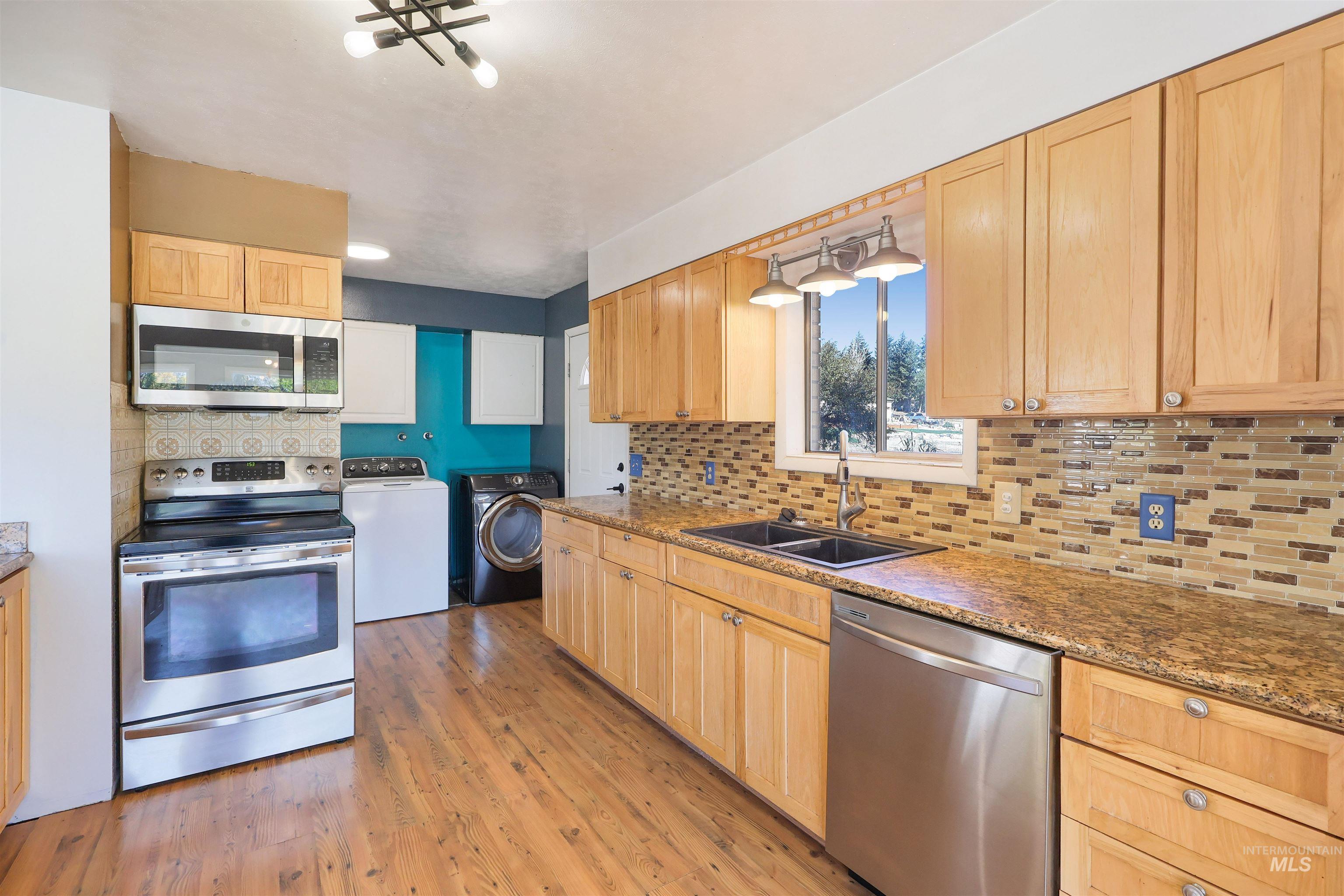 224 N Main St. Property Photo 6
