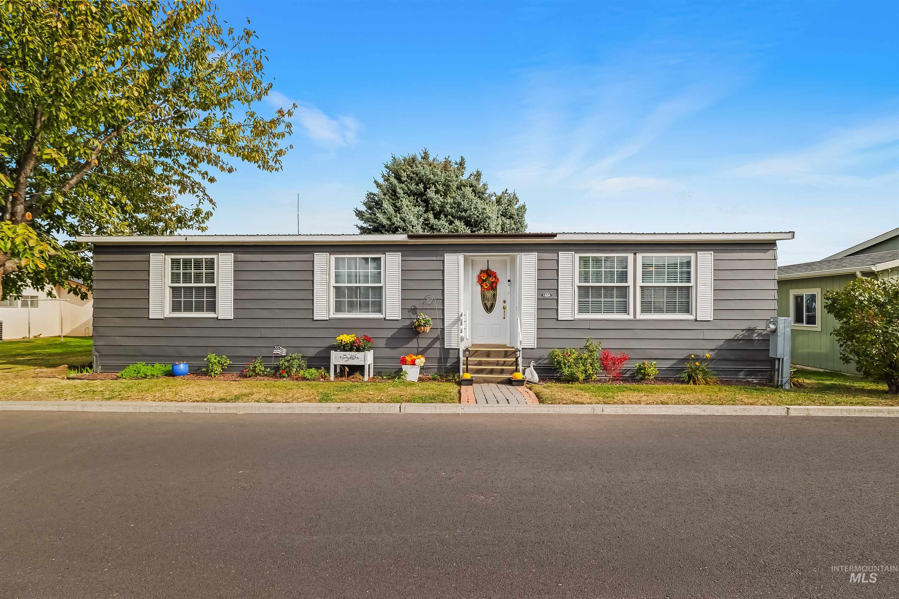 2015 6th Ave Property Photo 1