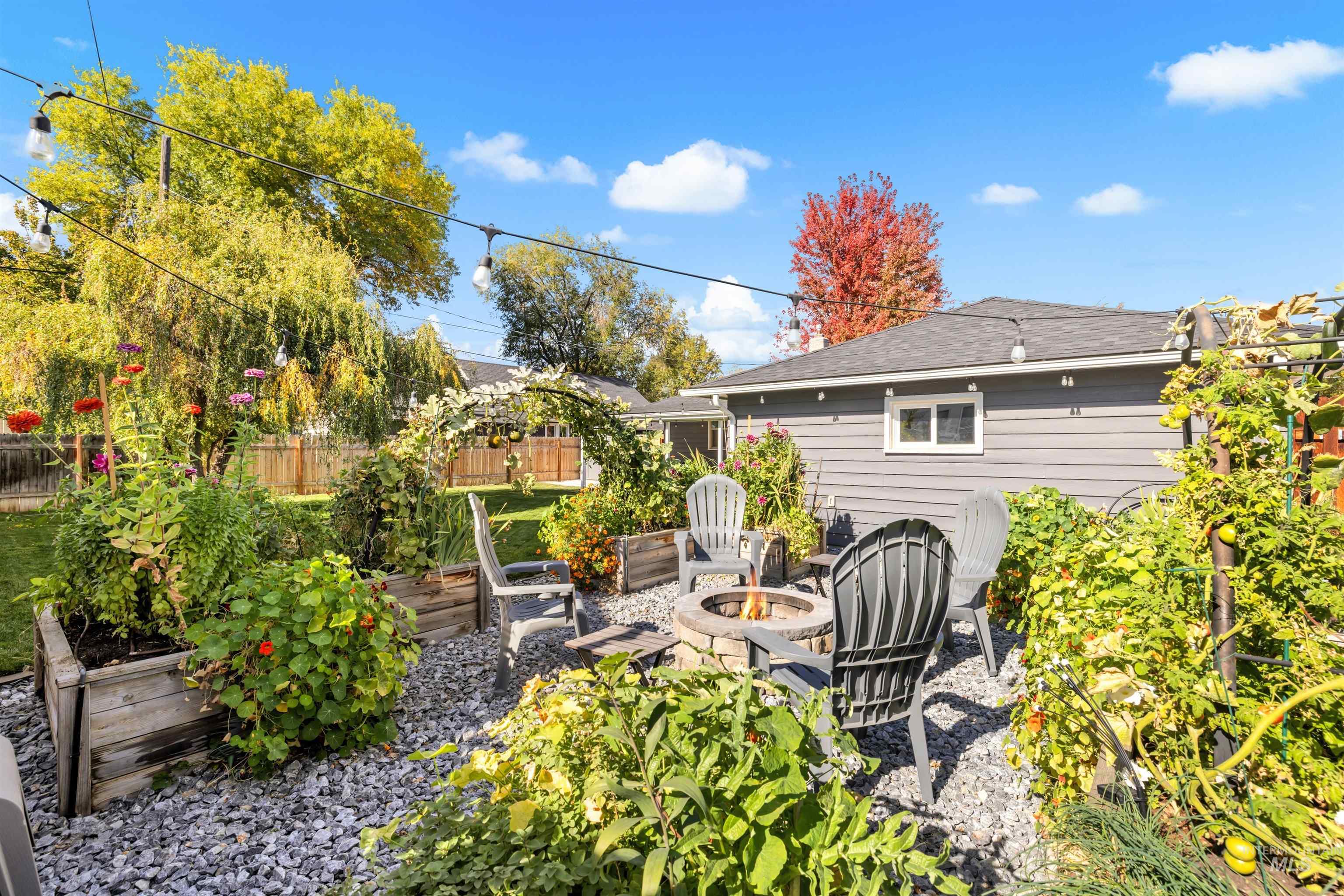 2845 W Palouse Street Property Photo 2