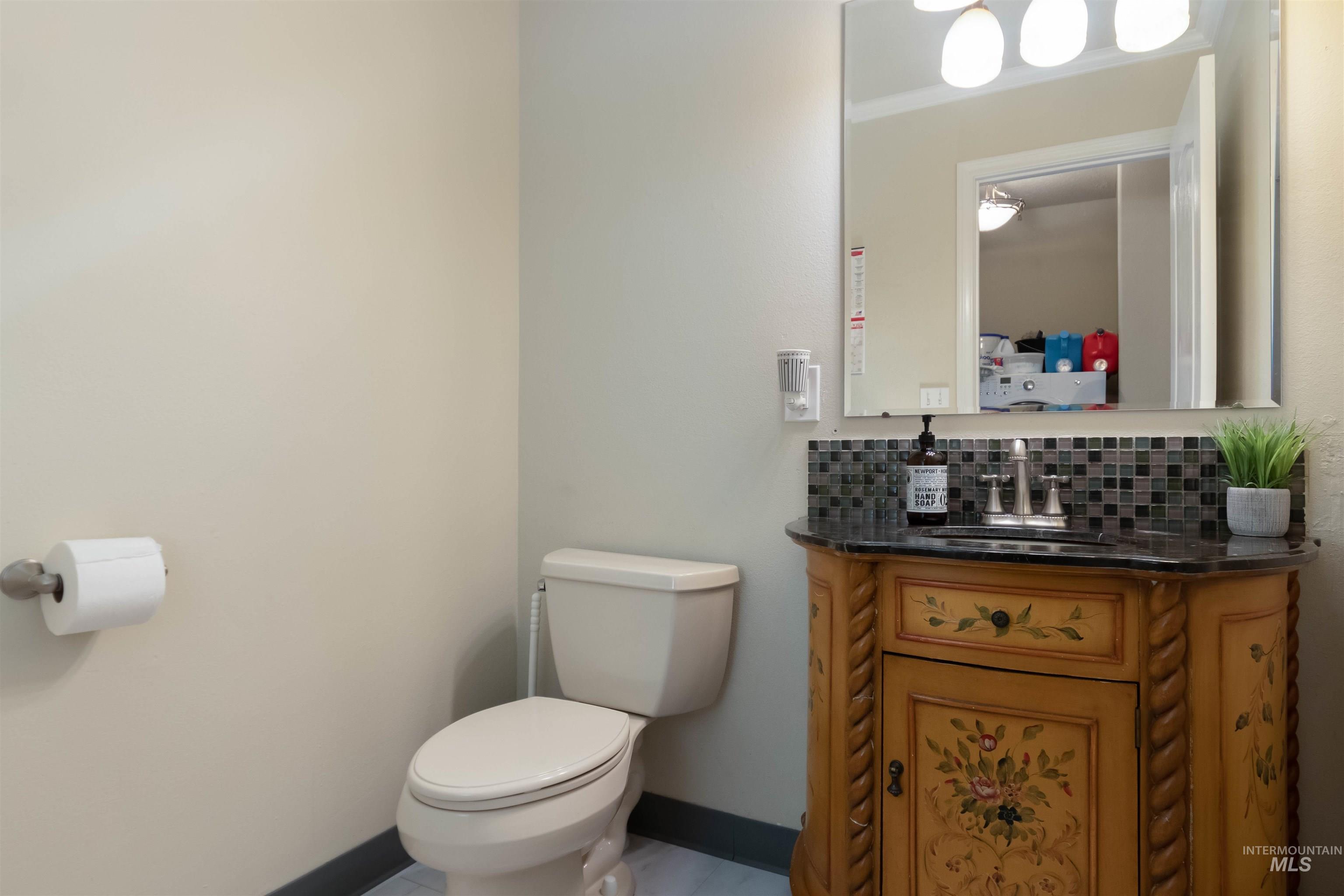 485 N Nebula Property Photo 19
