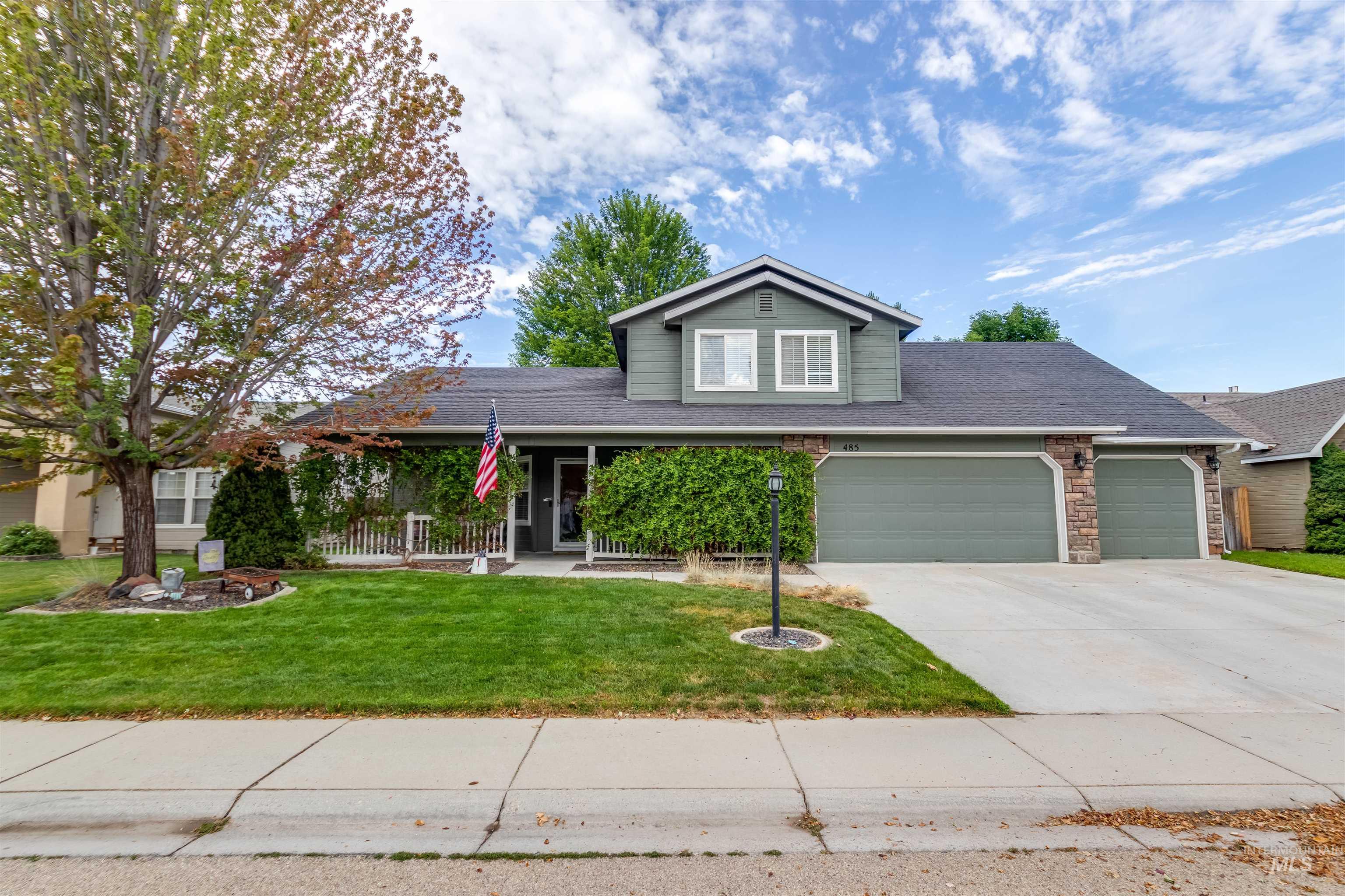 485 N Nebula Property Photo 27