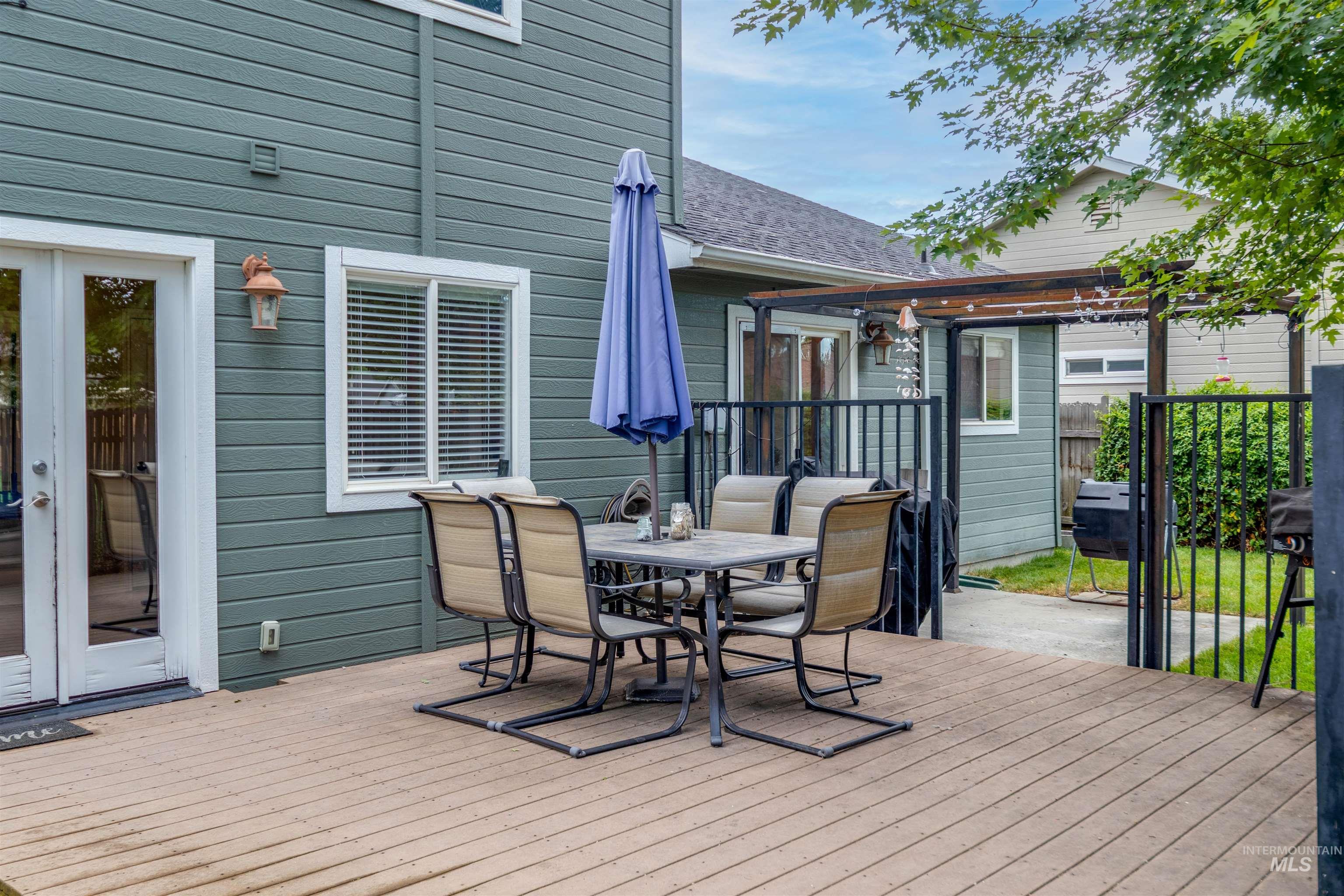 485 N Nebula Property Photo 33