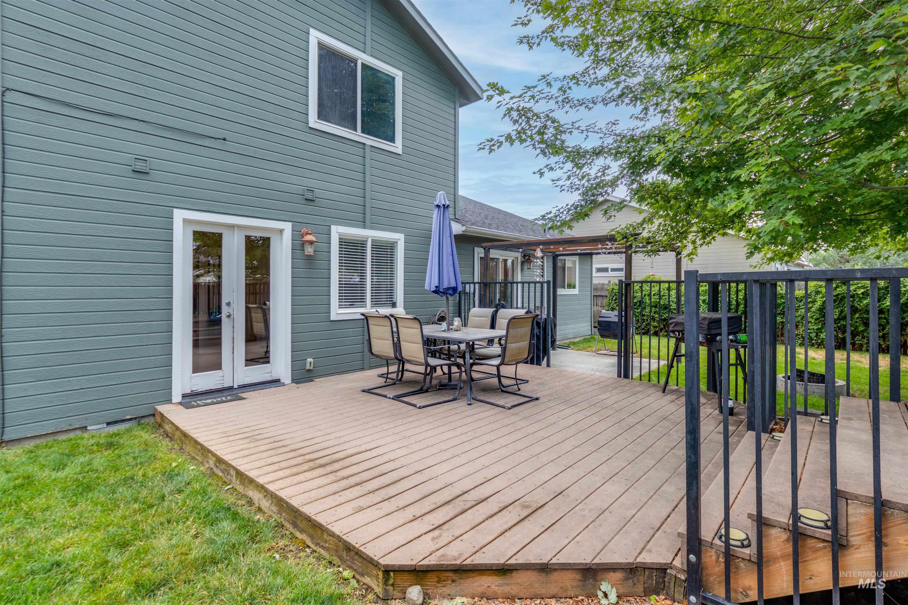 485 N Nebula Property Photo 35