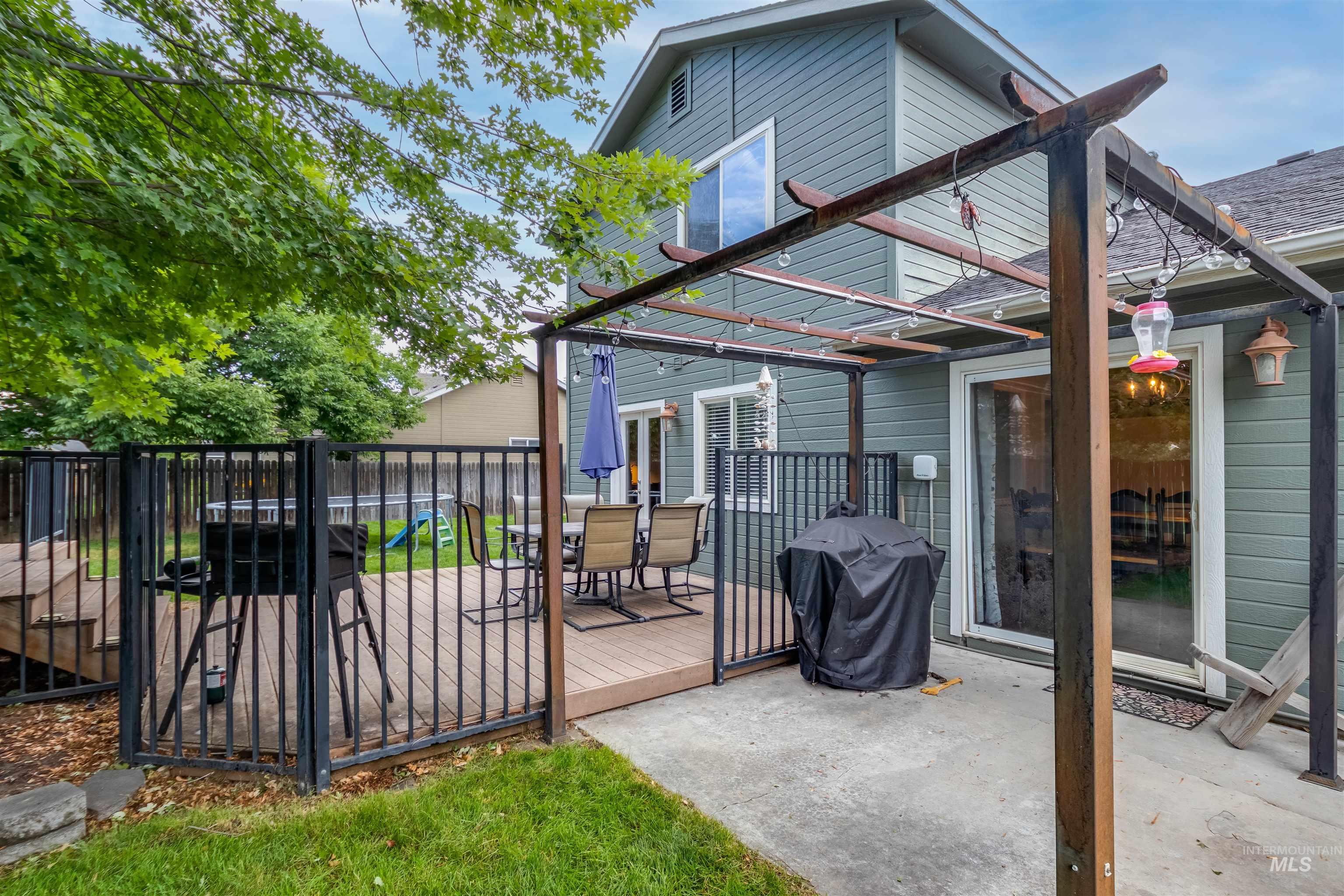 485 N Nebula Property Photo 37