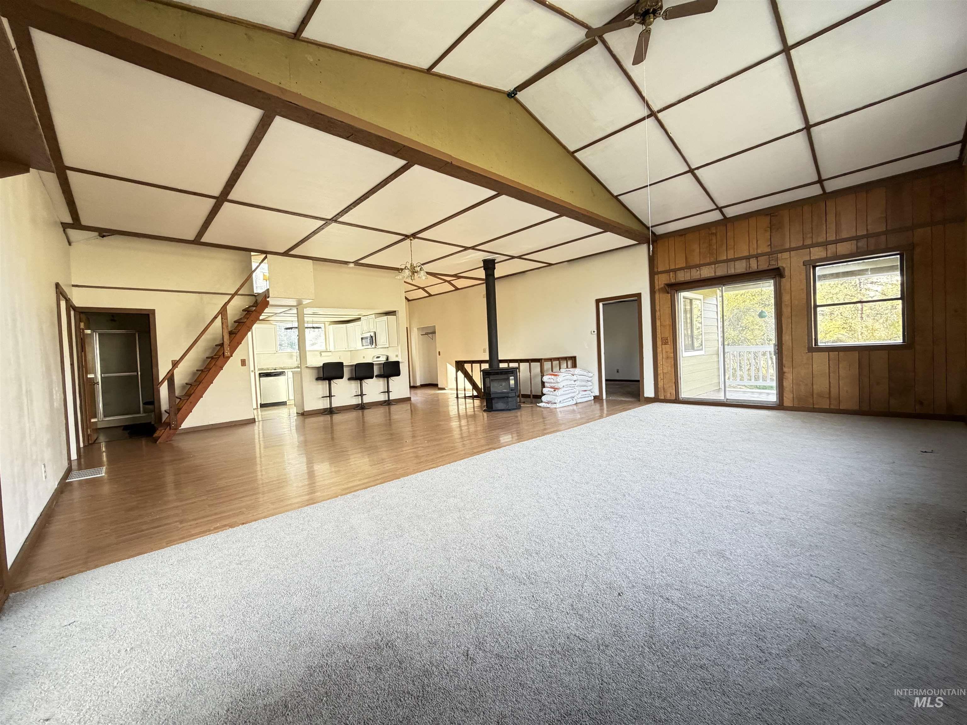 131 Skyline Loop Rd Property Photo 3