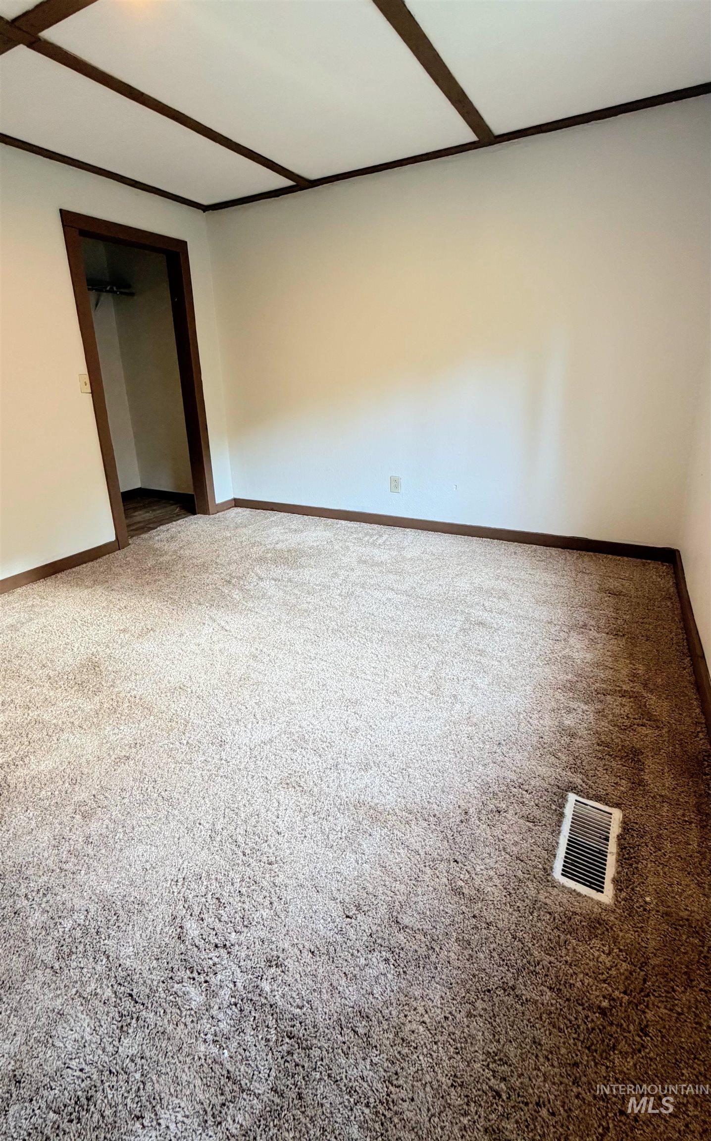 131 Skyline Loop Rd Property Photo 11