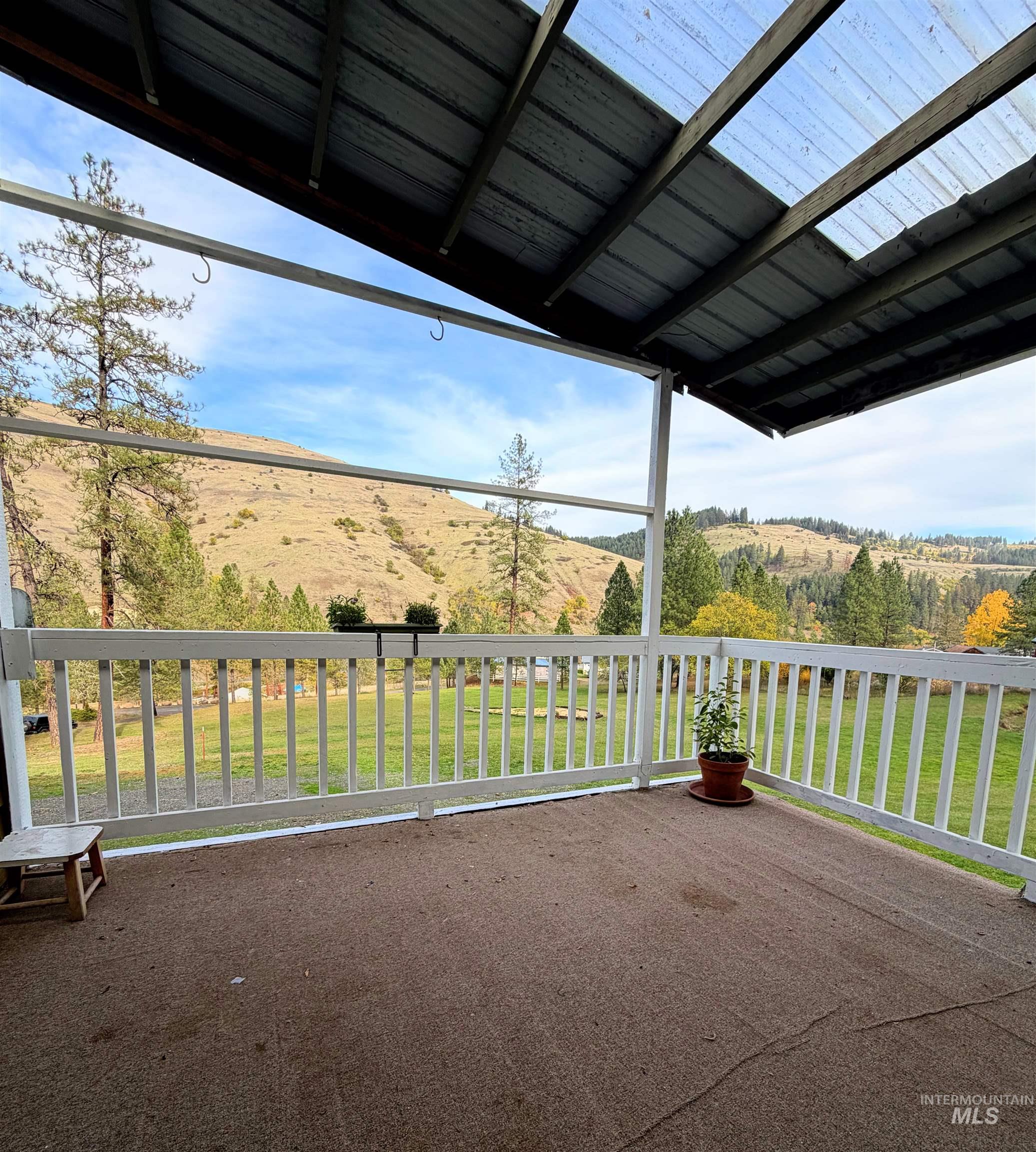 131 Skyline Loop Rd Property Photo 34