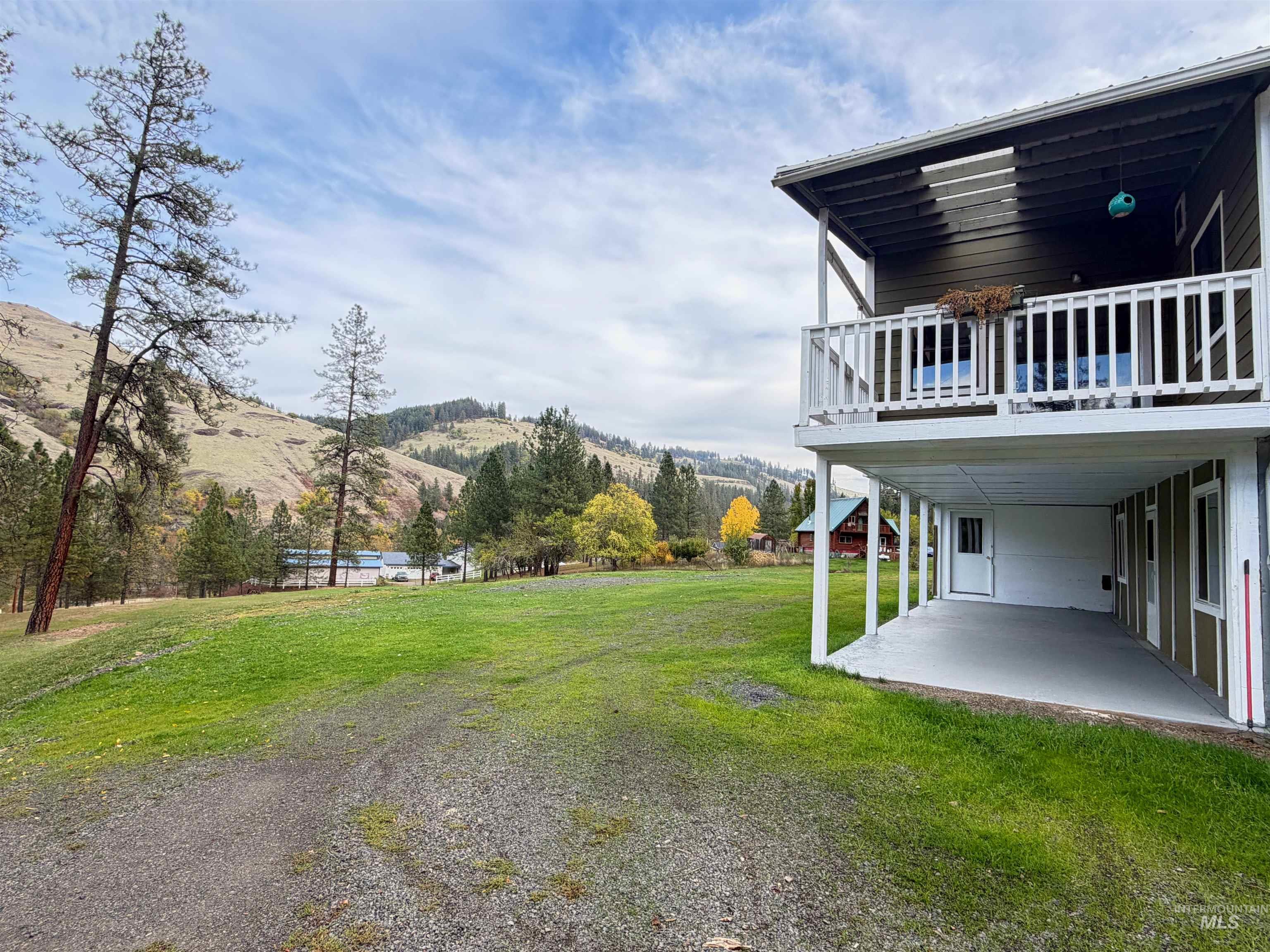 131 Skyline Loop Rd Property Photo 36