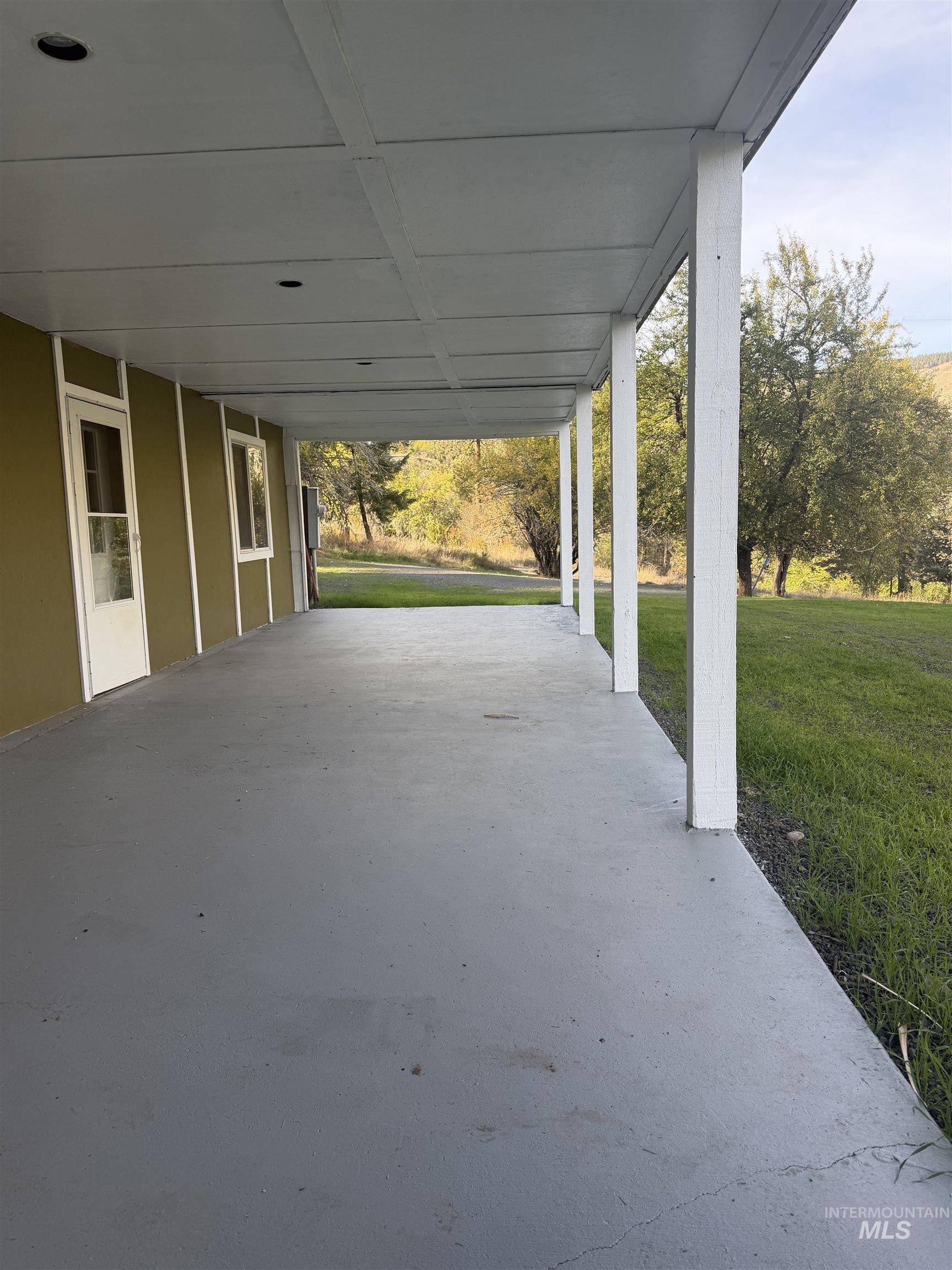 131 Skyline Loop Rd Property Photo 40