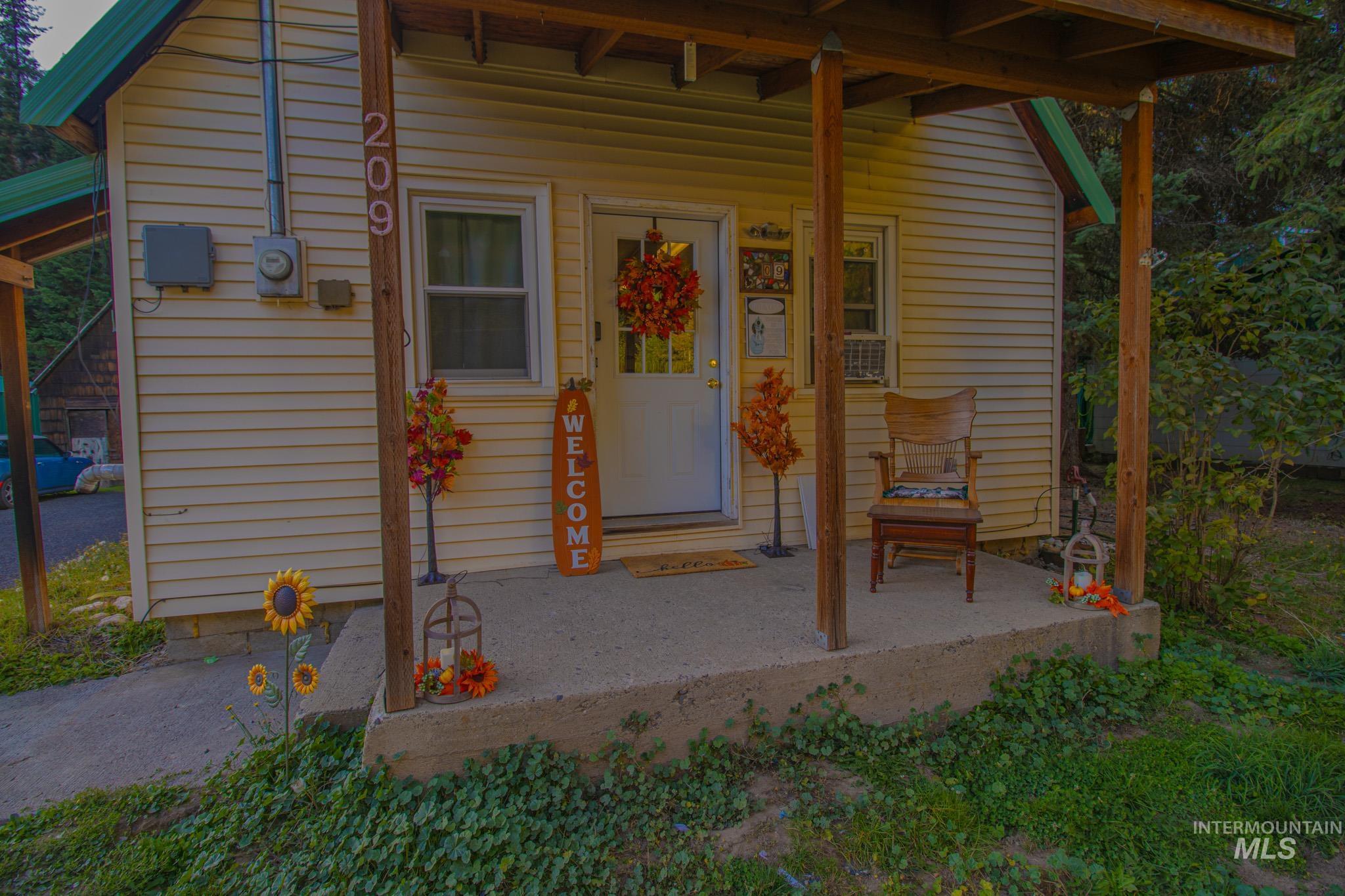 209 Canal St Property Photo 4
