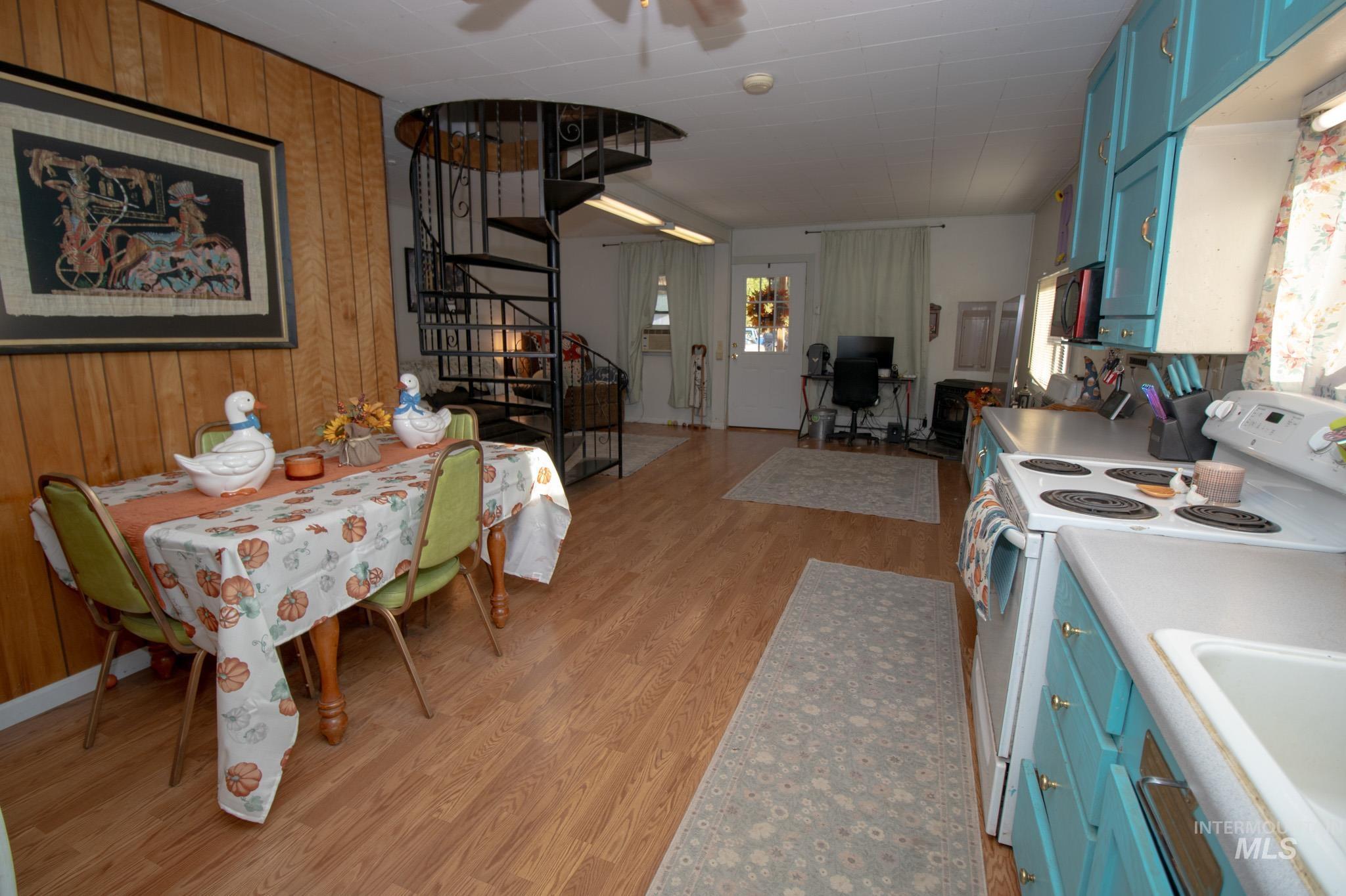 209 Canal St Property Photo 8