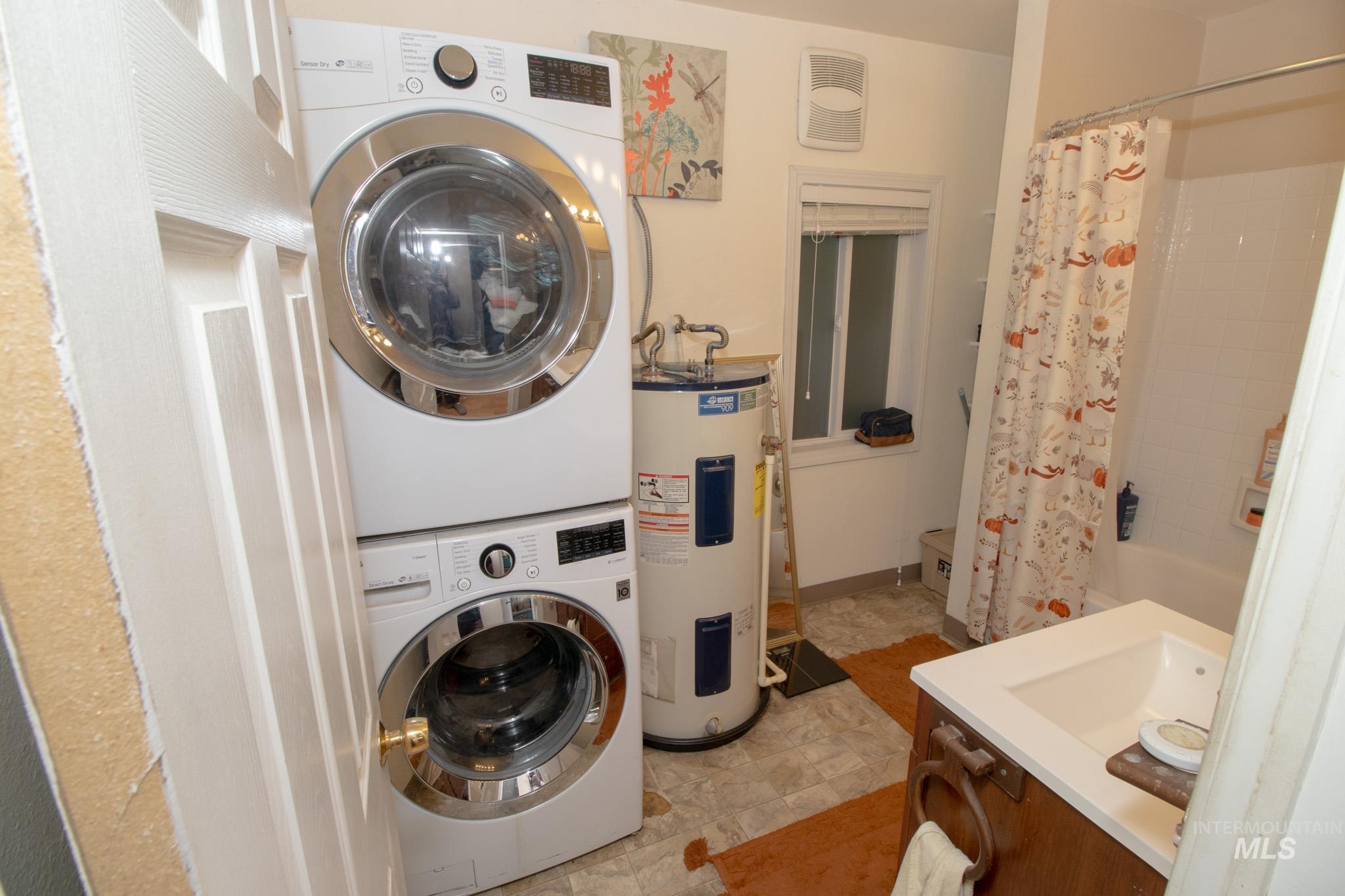 209 Canal St Property Photo 16